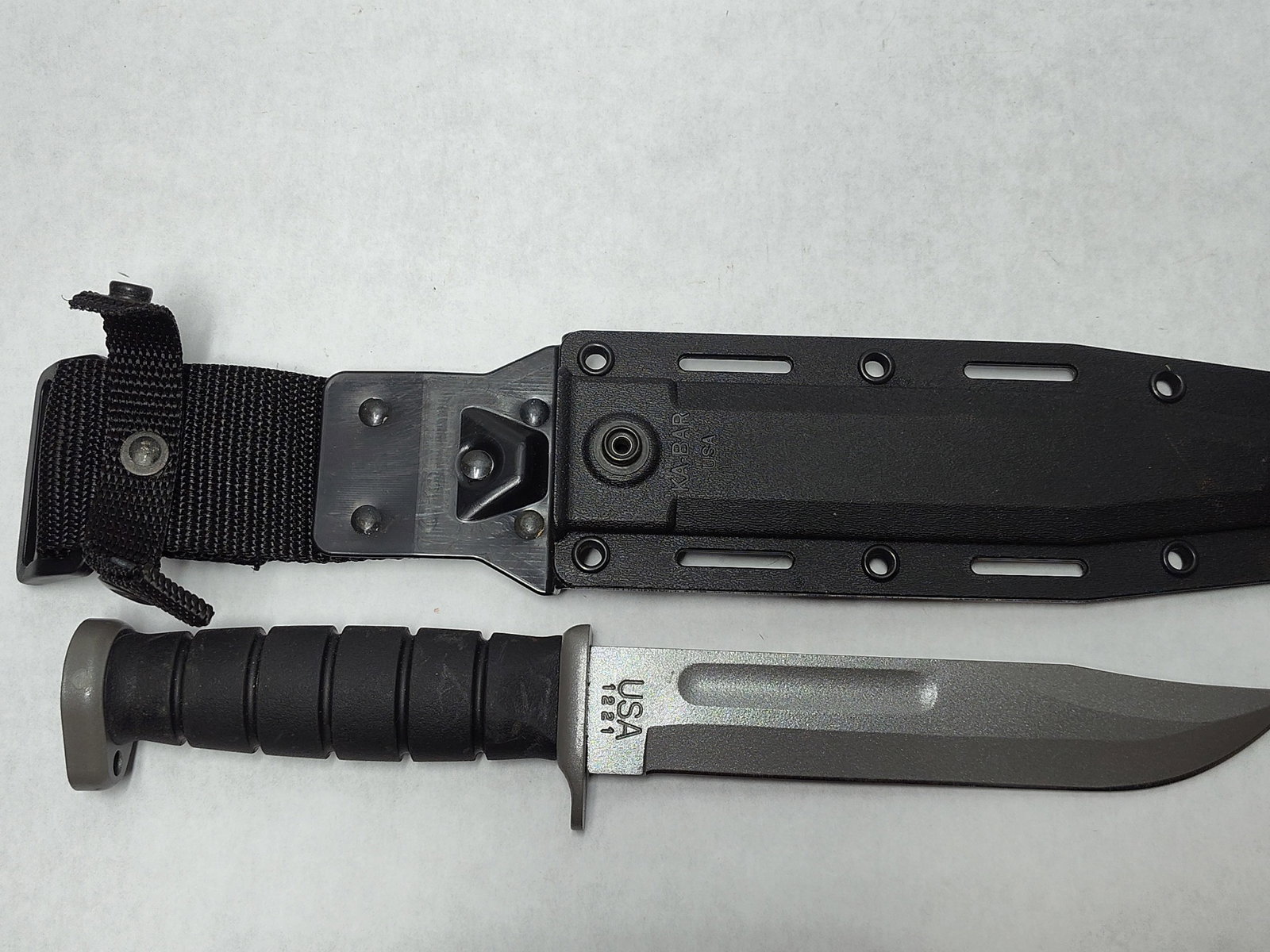 KA-BAR 1221 Fighting/Utility Knife w/ Hard Sheath (1 of 3)