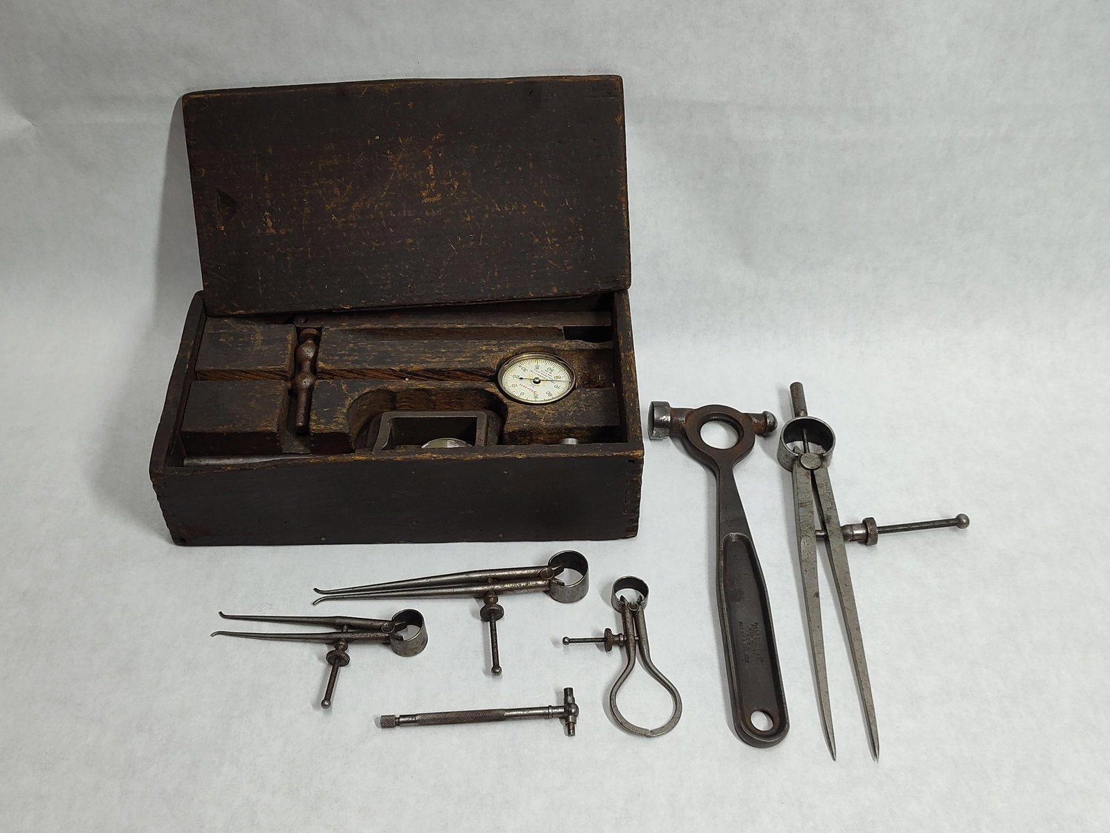 L.S. Starrett Co. Machinist Measuring Tools & Case (1 of 4)