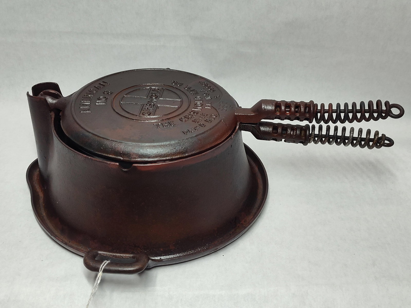 Griswold Manufacturing Company American No. 8 Cast Iron Waffle Iron with High Base (1 of 4)