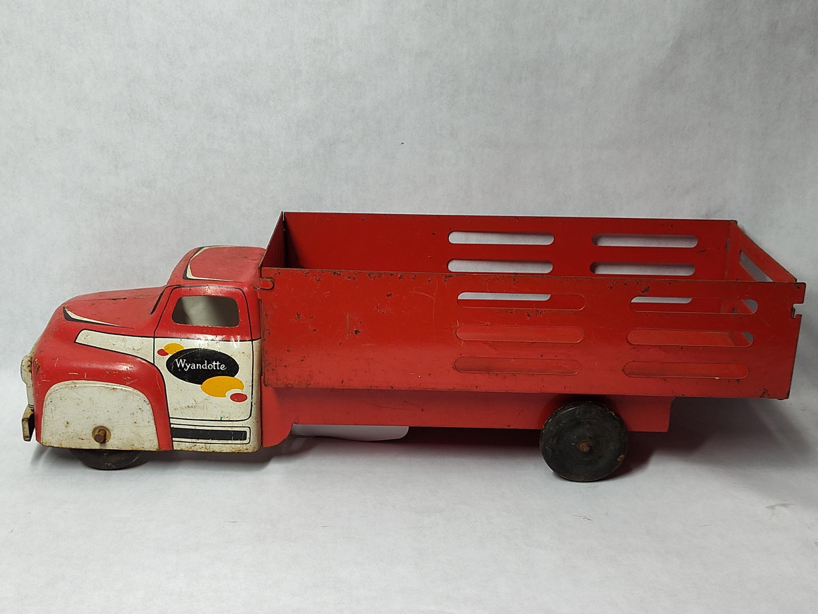 Wyandotte Toys Stake Bed Truck (1 of 4)