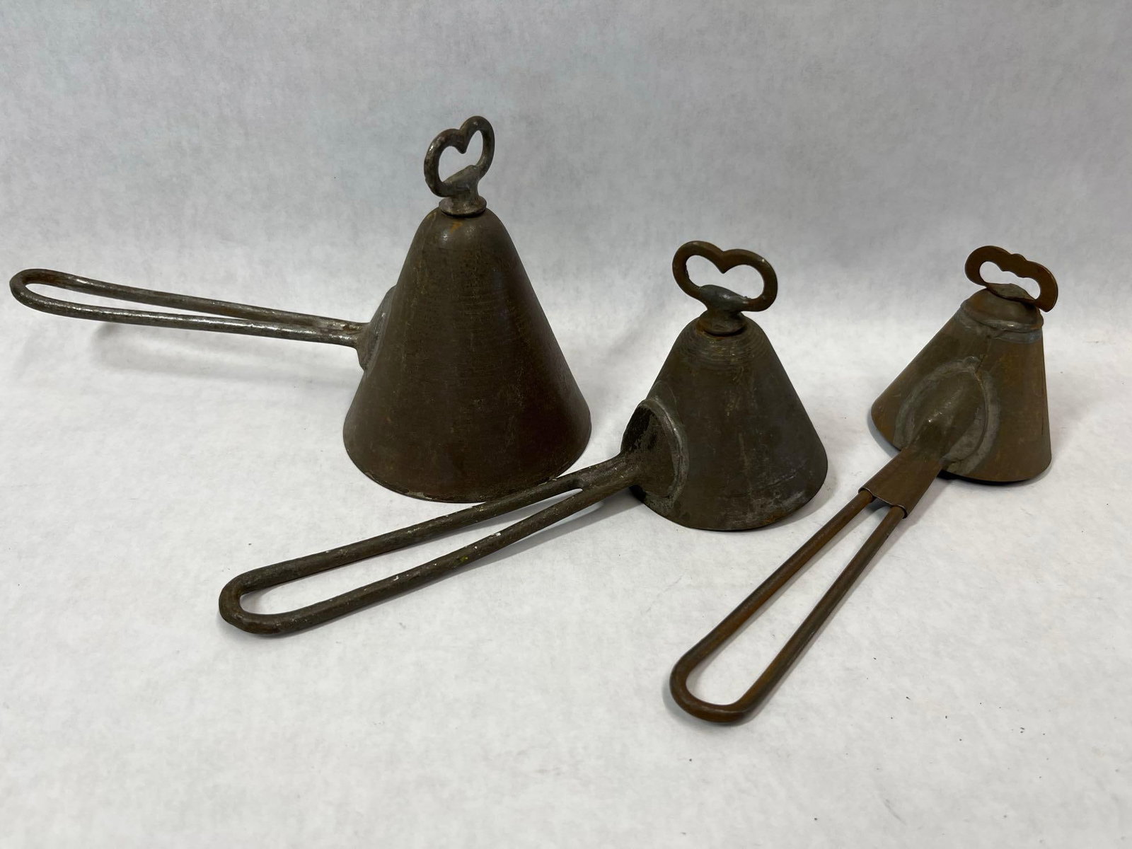 ```text5 Antique Conical & Hemispherical Ice - 4