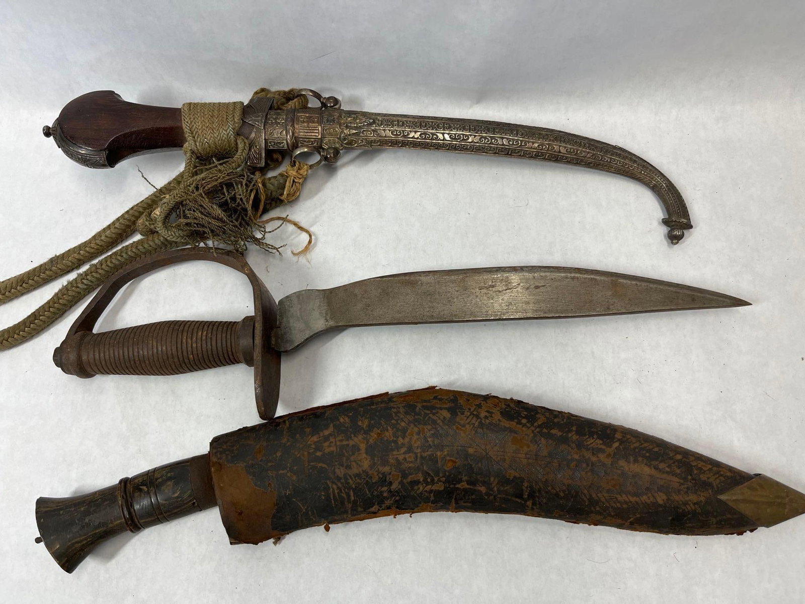 Set: Kukri, Short Sword & Moroccan Koummya (1 of 11)