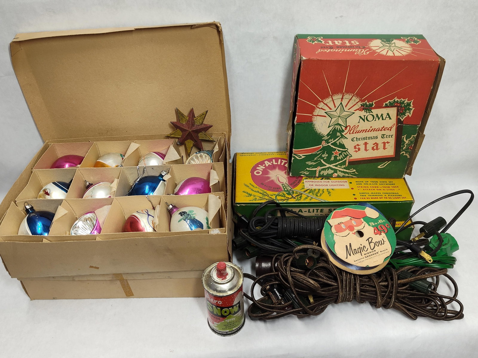 Noma Star & On-A-Lite Mid-C. Christmas Decor Sets (1 of 4)