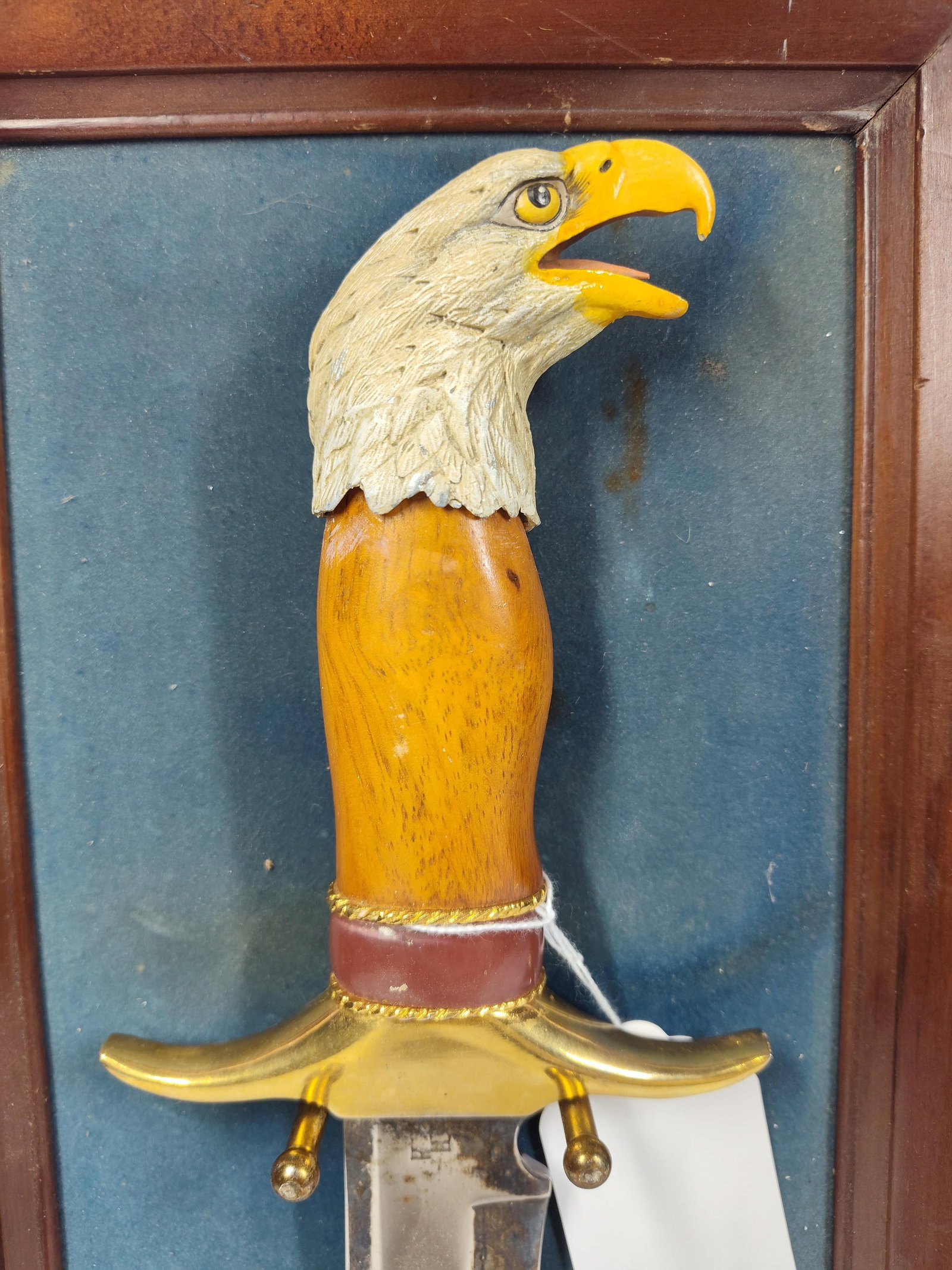 Bald Eagle Commemorative Knife in Shadowbox - 2