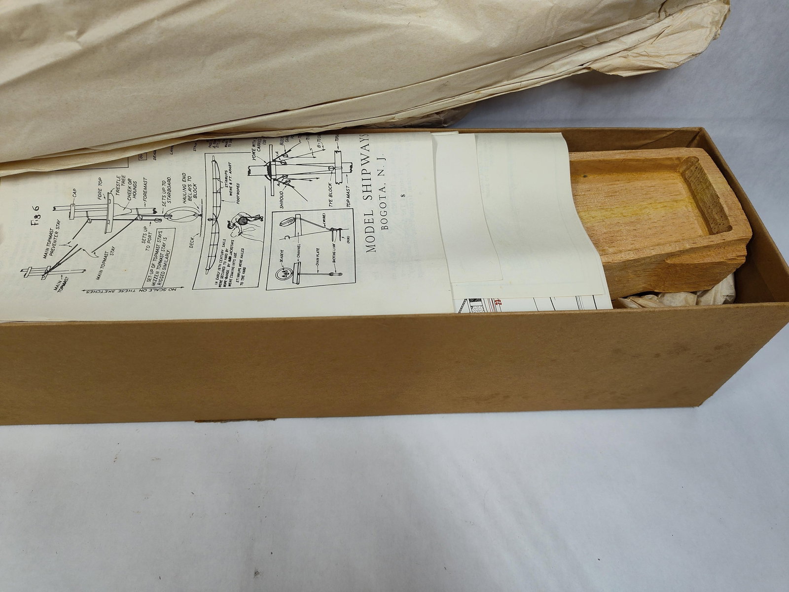 Model Shipways Wood Ship Model Kit w/ Box - 3