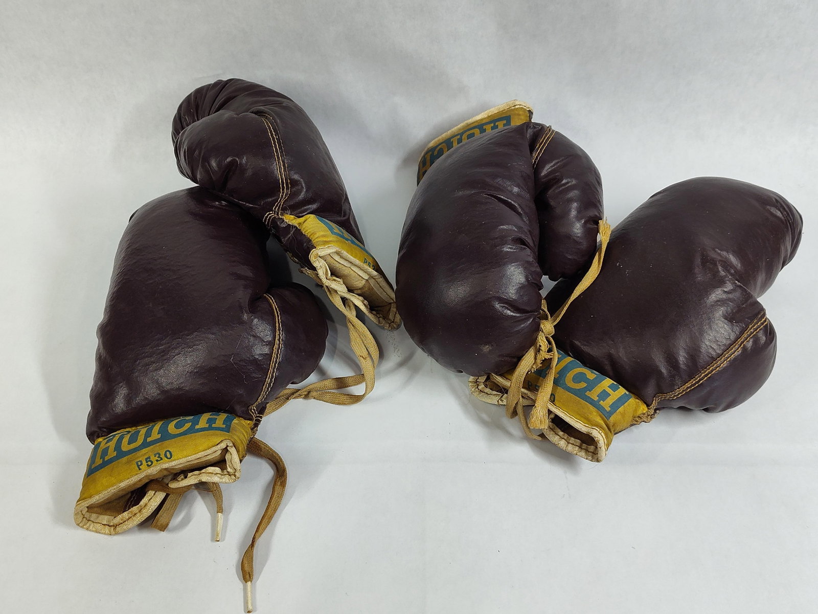 2 Pair Hutch P530 Leather Youth Boxing Gloves (1 of 4)