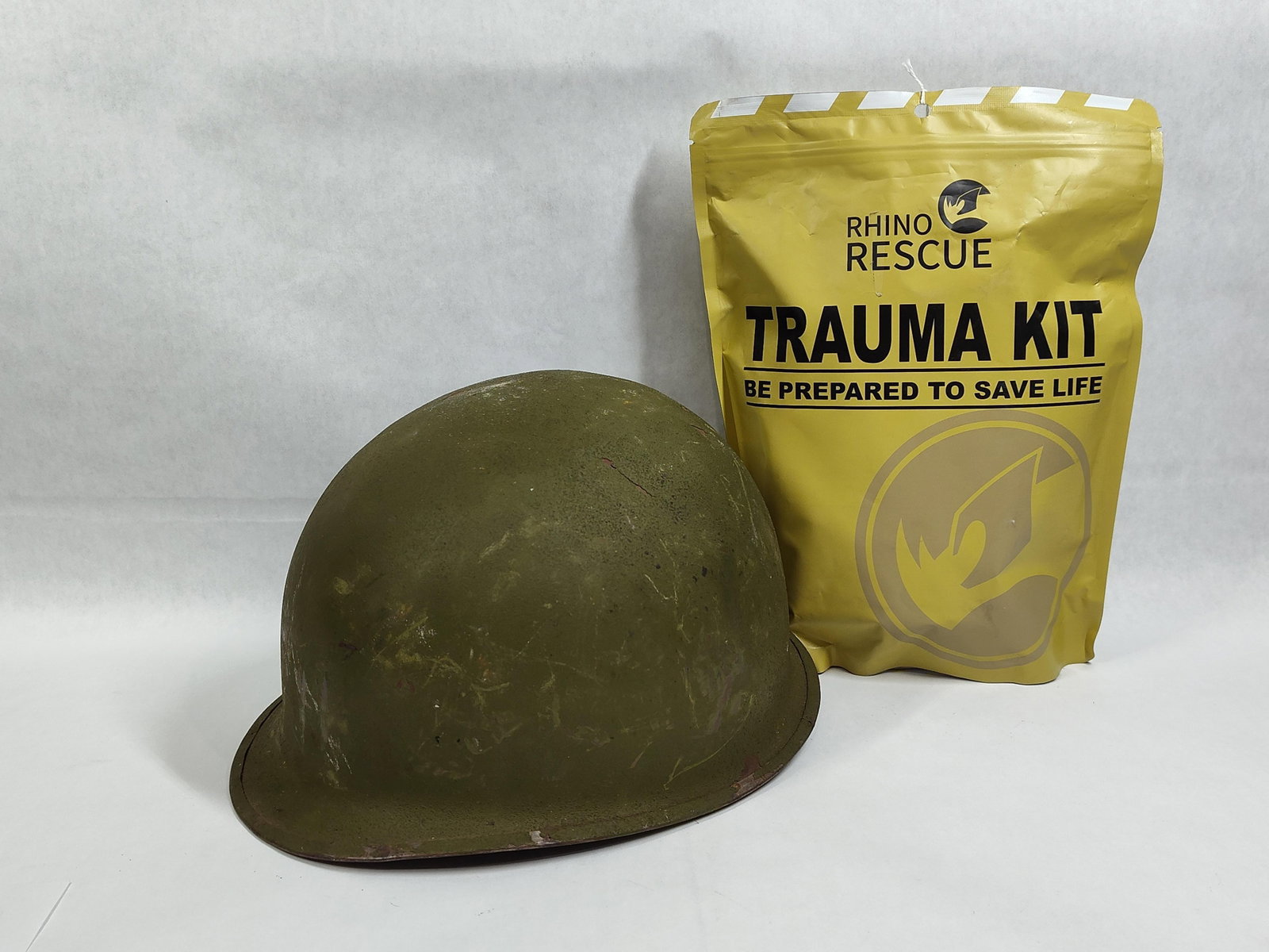 US M1 Steel Helmet Shell & Rhino Rescue Trauma Kit (1 of 5)