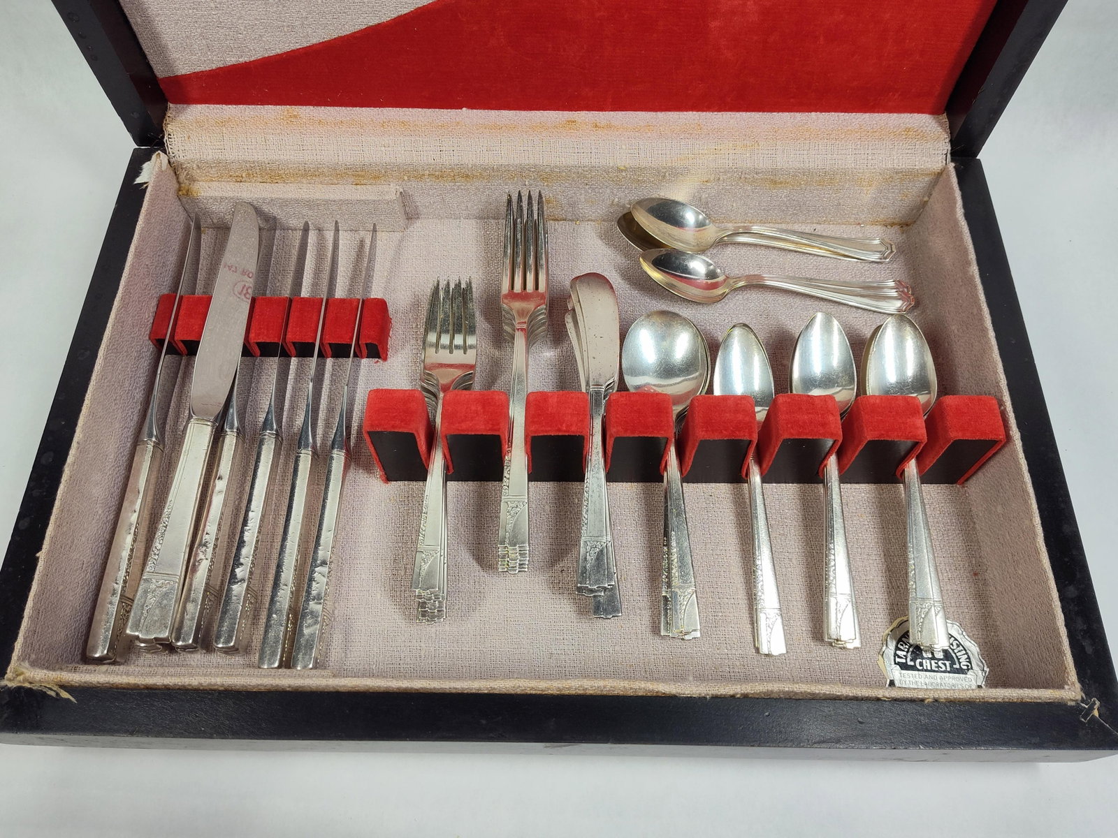 1847 Rogers Bros. Eternally Yours Flatware Service (1 of 7)