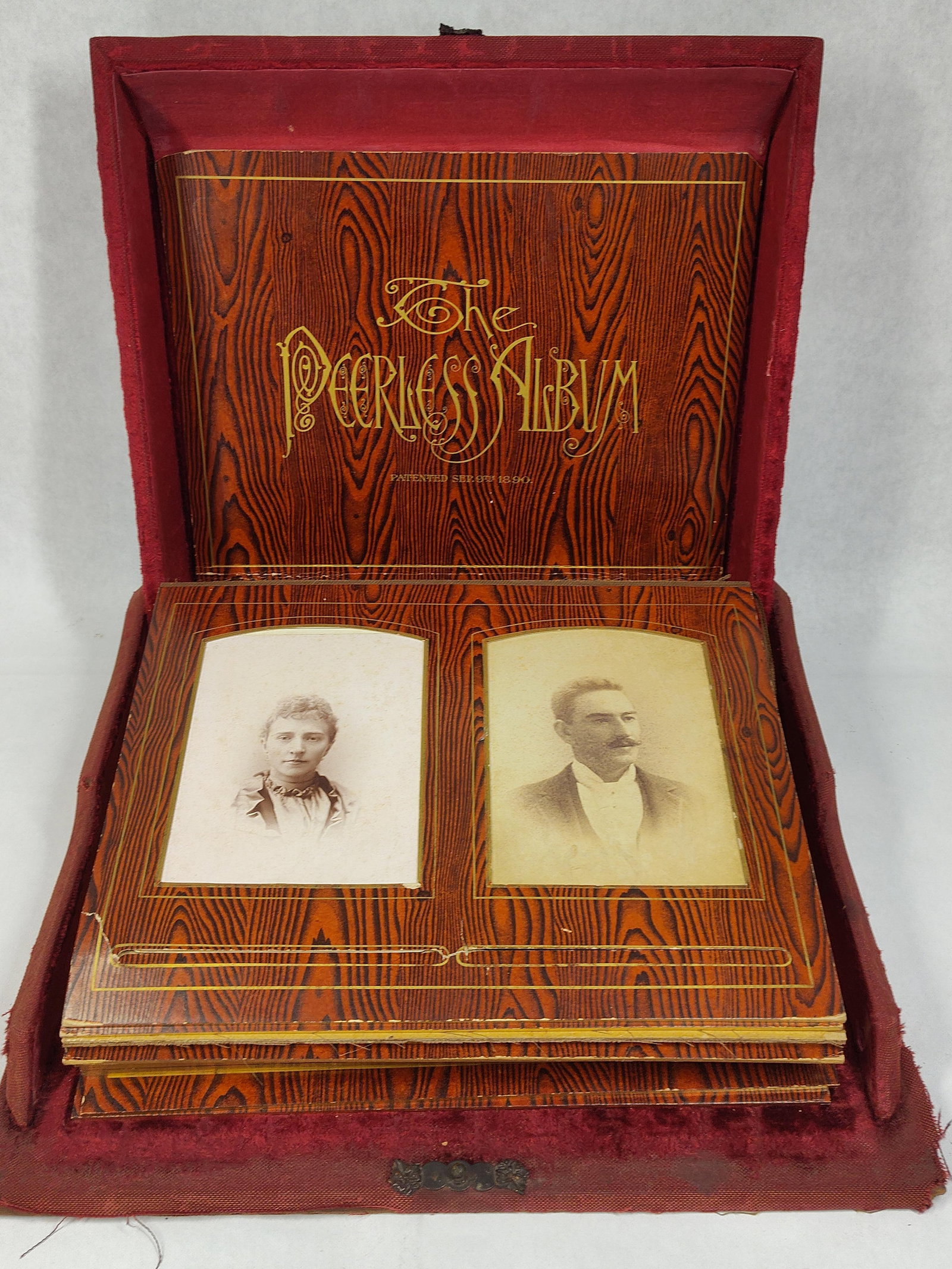 Peerless Victorian Cabinet Card Photograph Album (1 of 4)