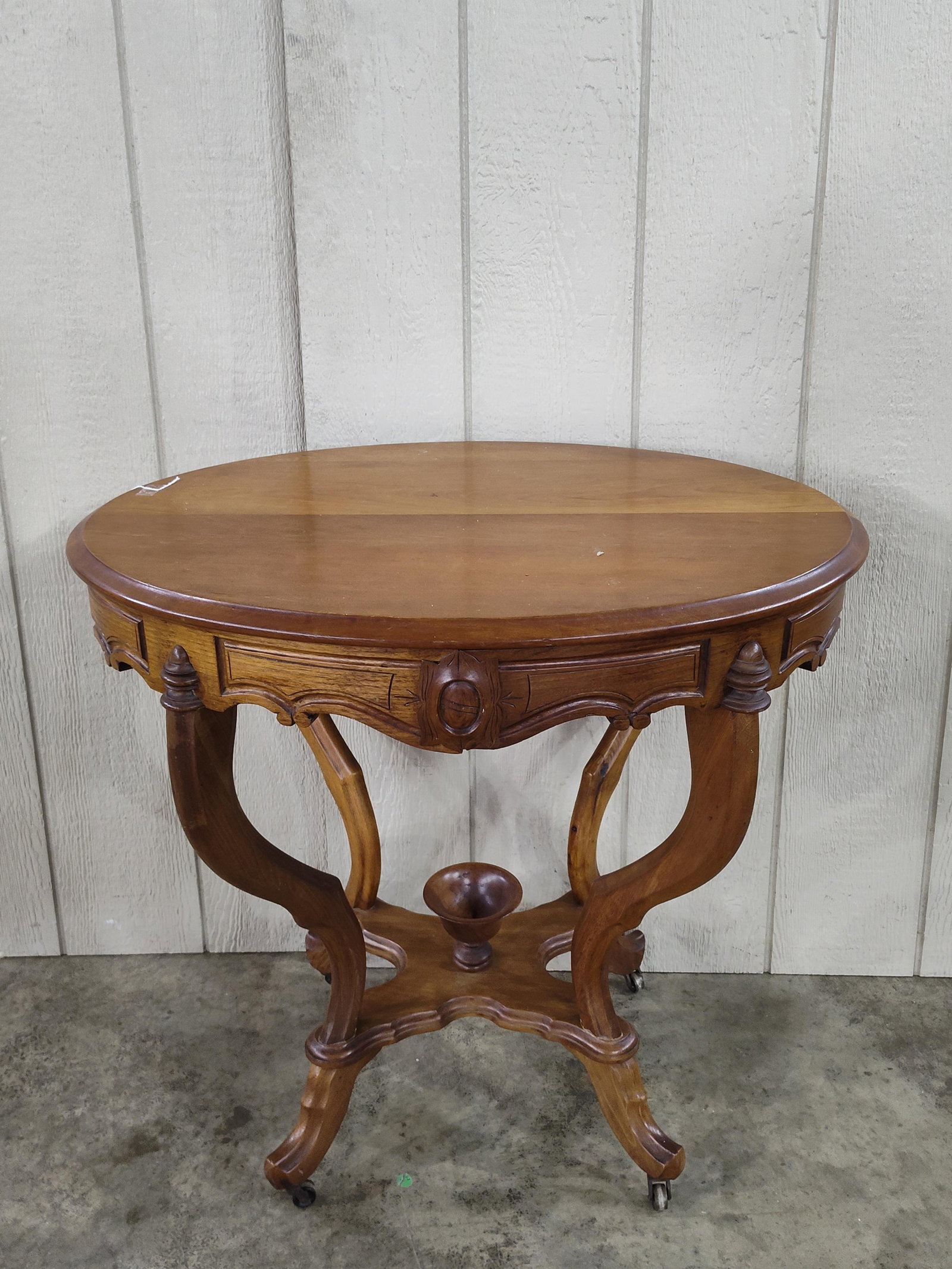 Victorian Walnut Rococo Revival Oval Parlor Table - 2