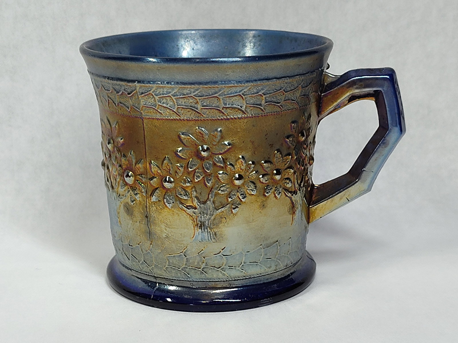 Assorted American Carnival Glass Tableware - 6