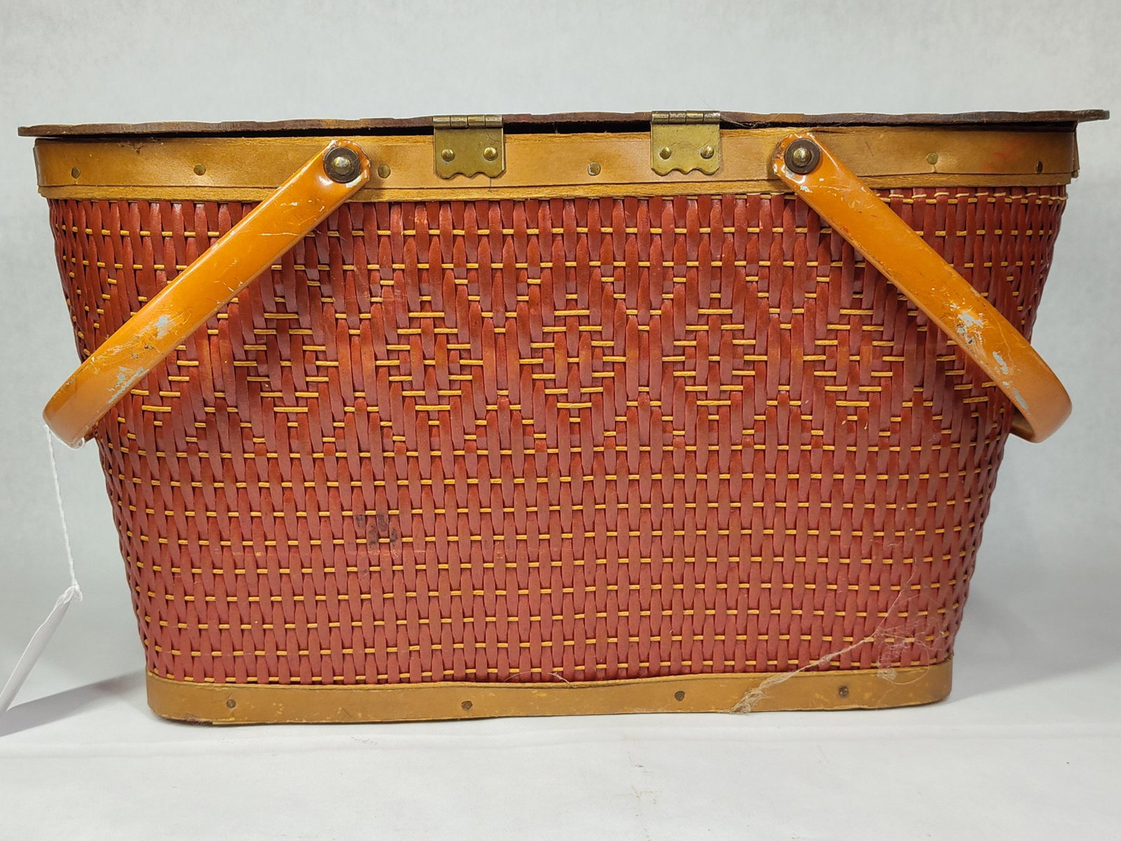 Red-Man Attributed Diamond Pattern Picnic Basket - 5