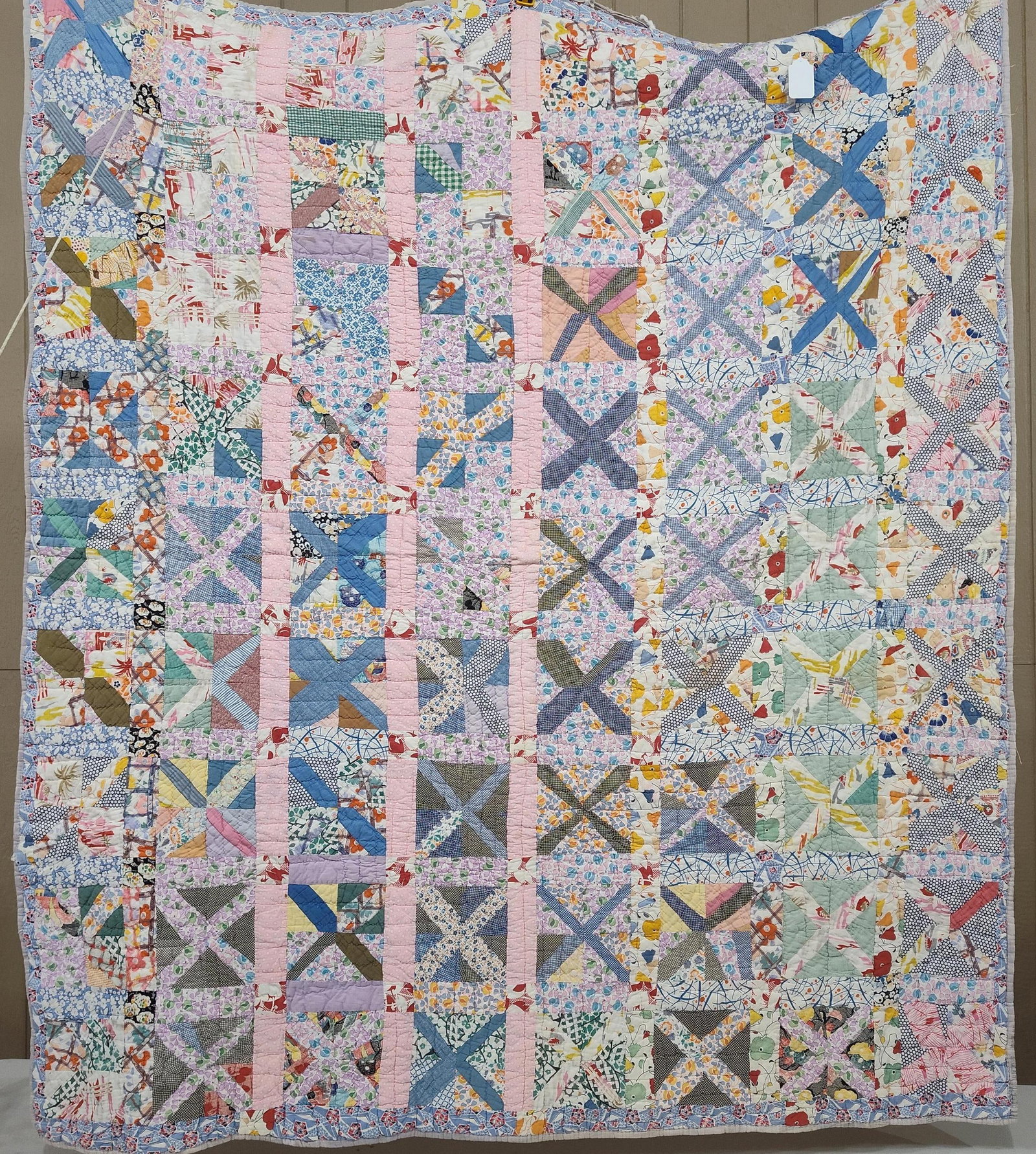 Mid-20th C. Criss-Cross Patchwork Feed Sack Quilt - 2