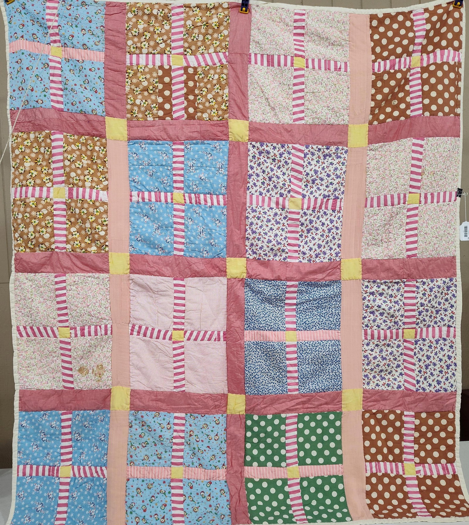 American Mid-C. Patchwork Cotton Utility Quilt - 2