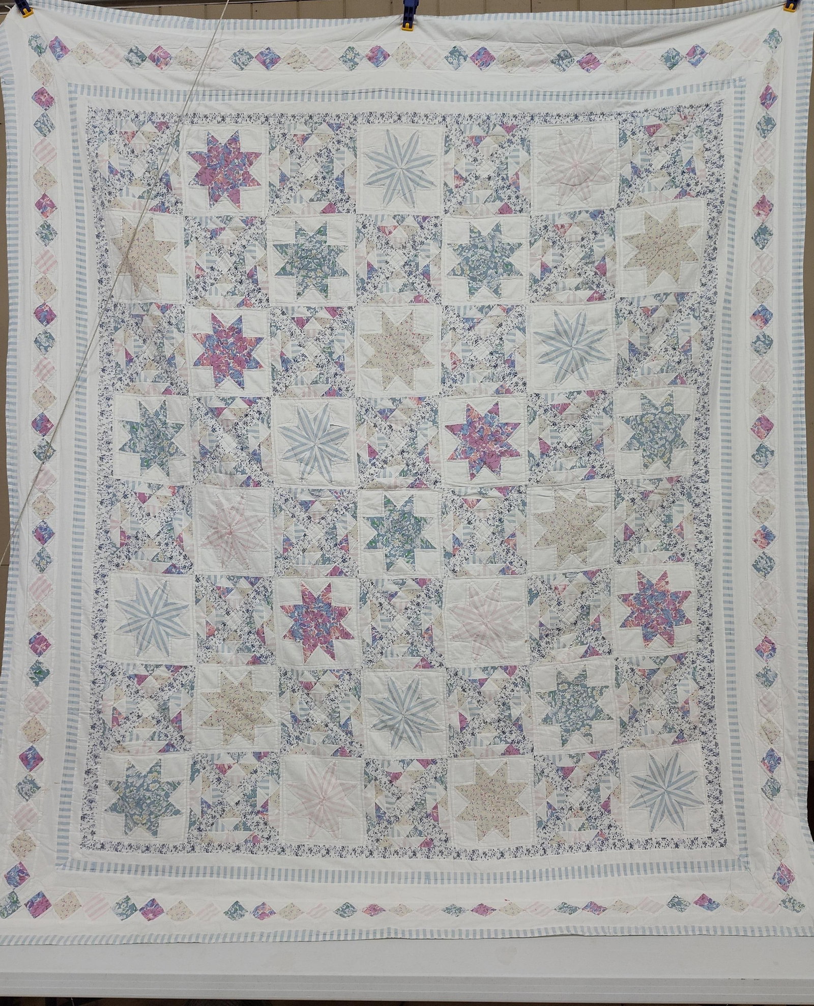 Mid-20th C. Cotton Feed Sack Patchwork Star Quilt - 2