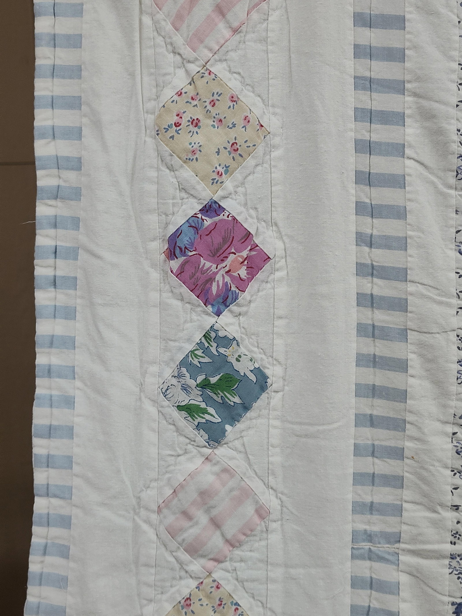 Mid-20th C. Cotton Feed Sack Patchwork Star Quilt - 3