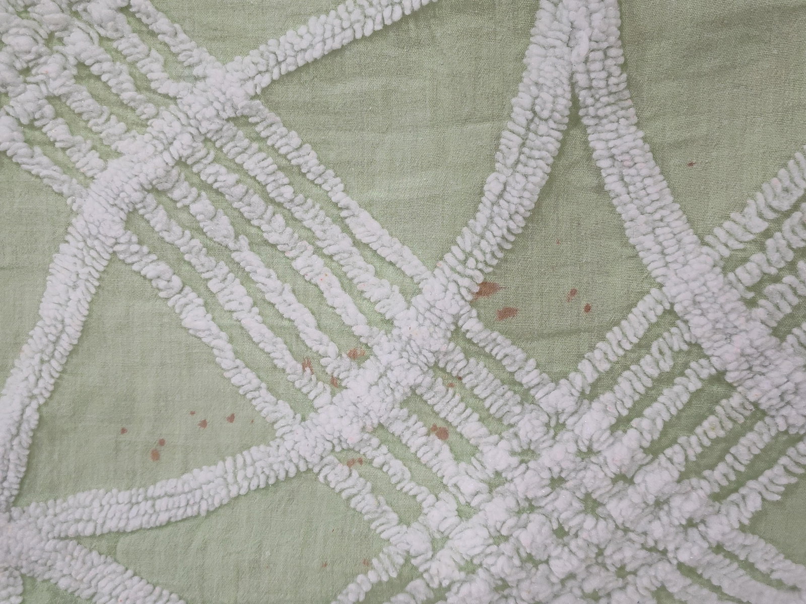 Tufted Chenille Cotton Bedspread w/ Circle Pattern - 2
