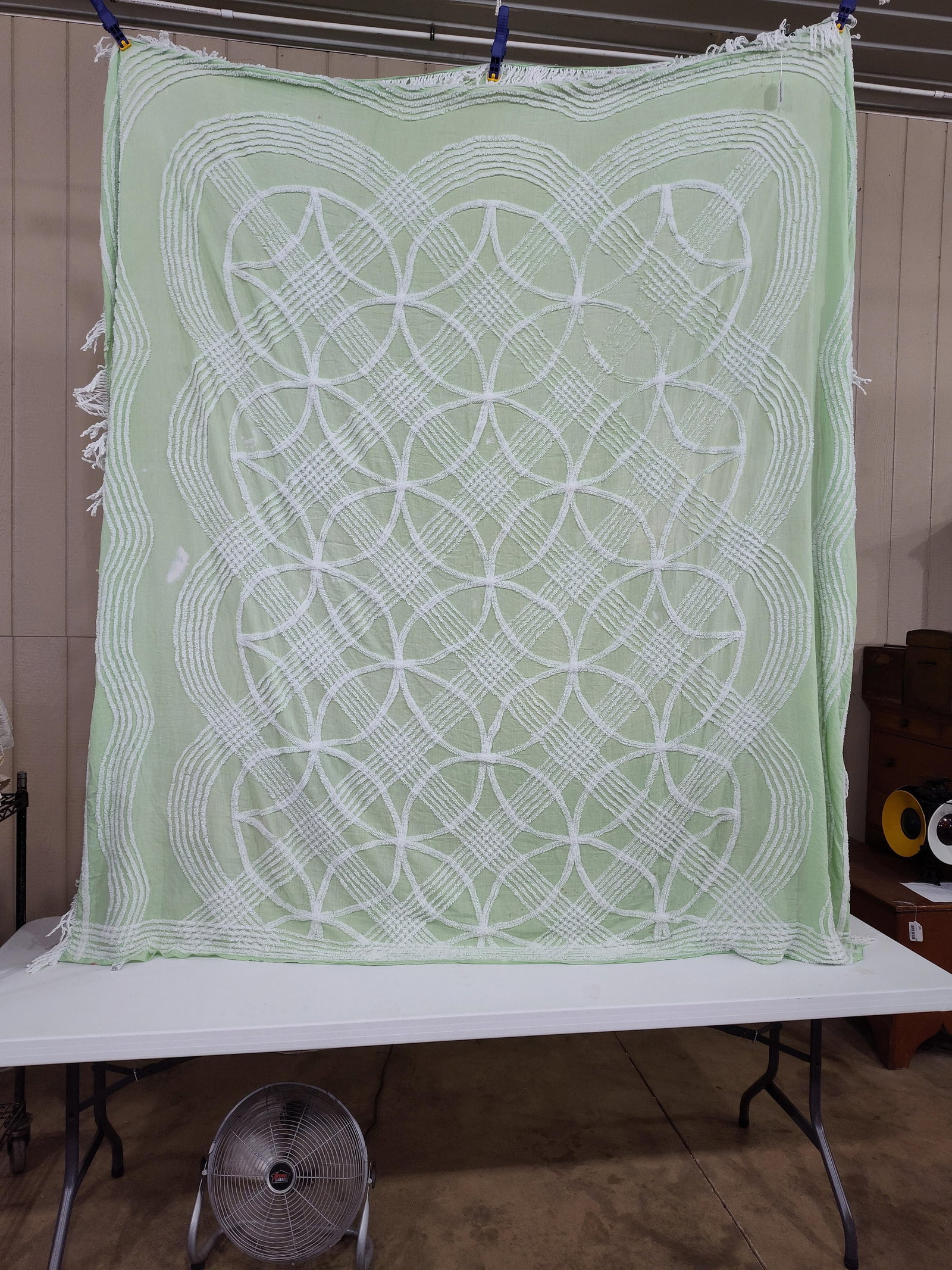 Tufted Chenille Cotton Bedspread w/ Circle Pattern - 4