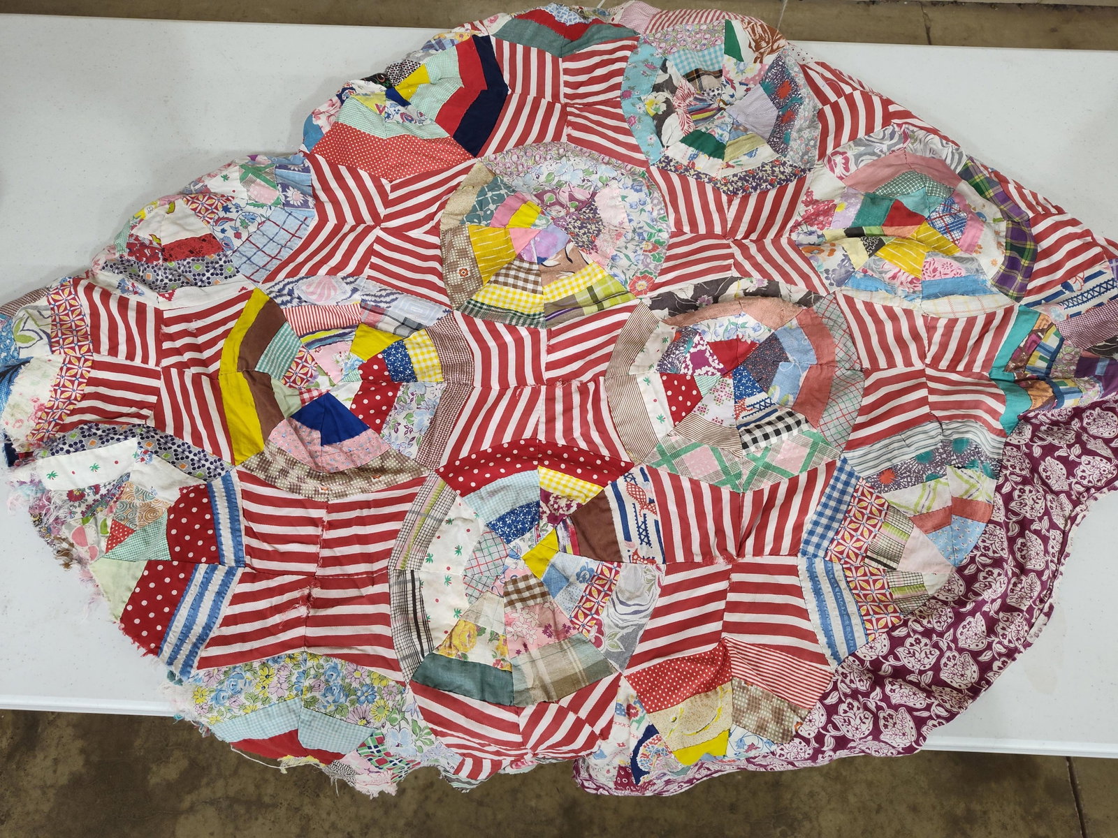 Mid-C. Spiderweb String-Pieced Cotton Quilt Top - 2