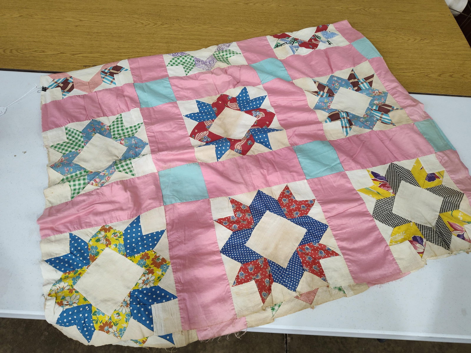 Mid-20th C. Hand-Pieced Star Pattern Quilt Top - 2