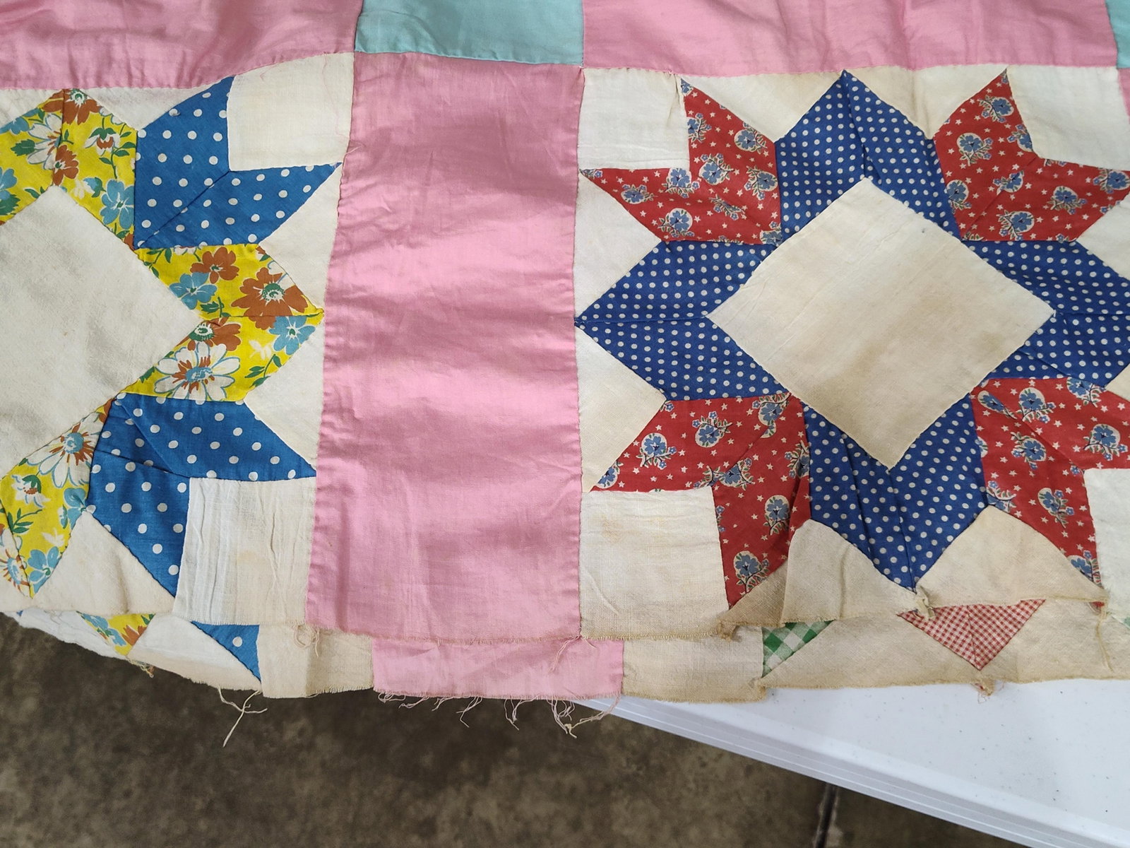 Mid-20th C. Hand-Pieced Star Pattern Quilt Top - 3