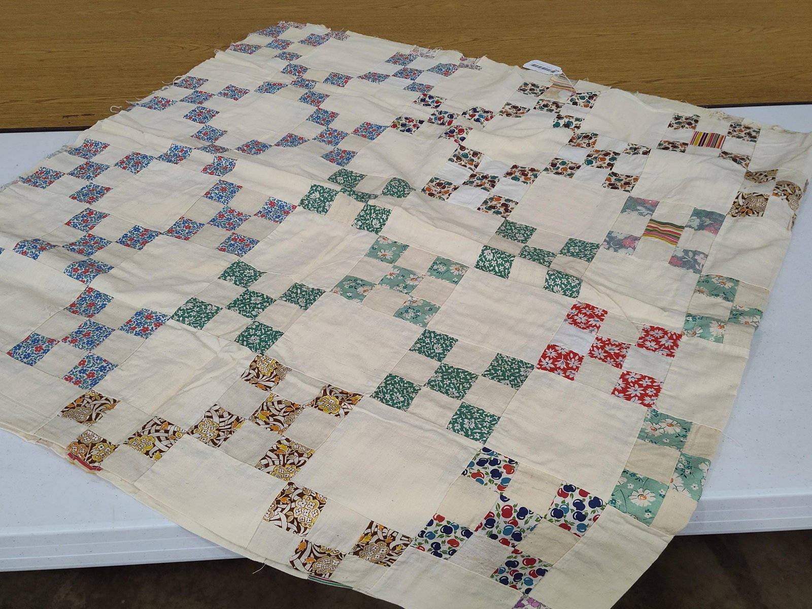 Mid-20th C. Hand-Pieced Nine Patch Quilt Top - 3