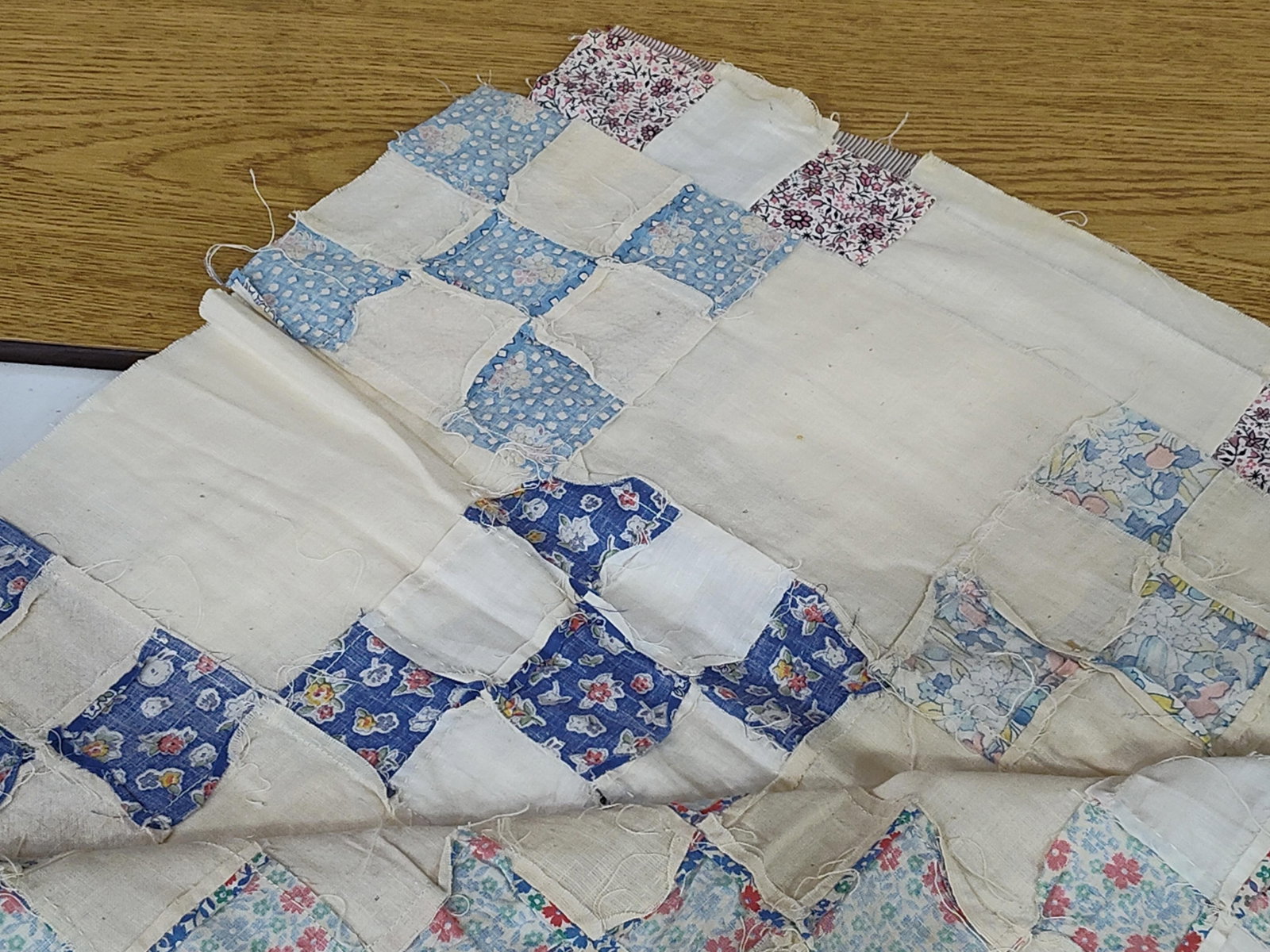 Mid-20th C. Hand-Pieced Nine Patch Quilt Top - 5