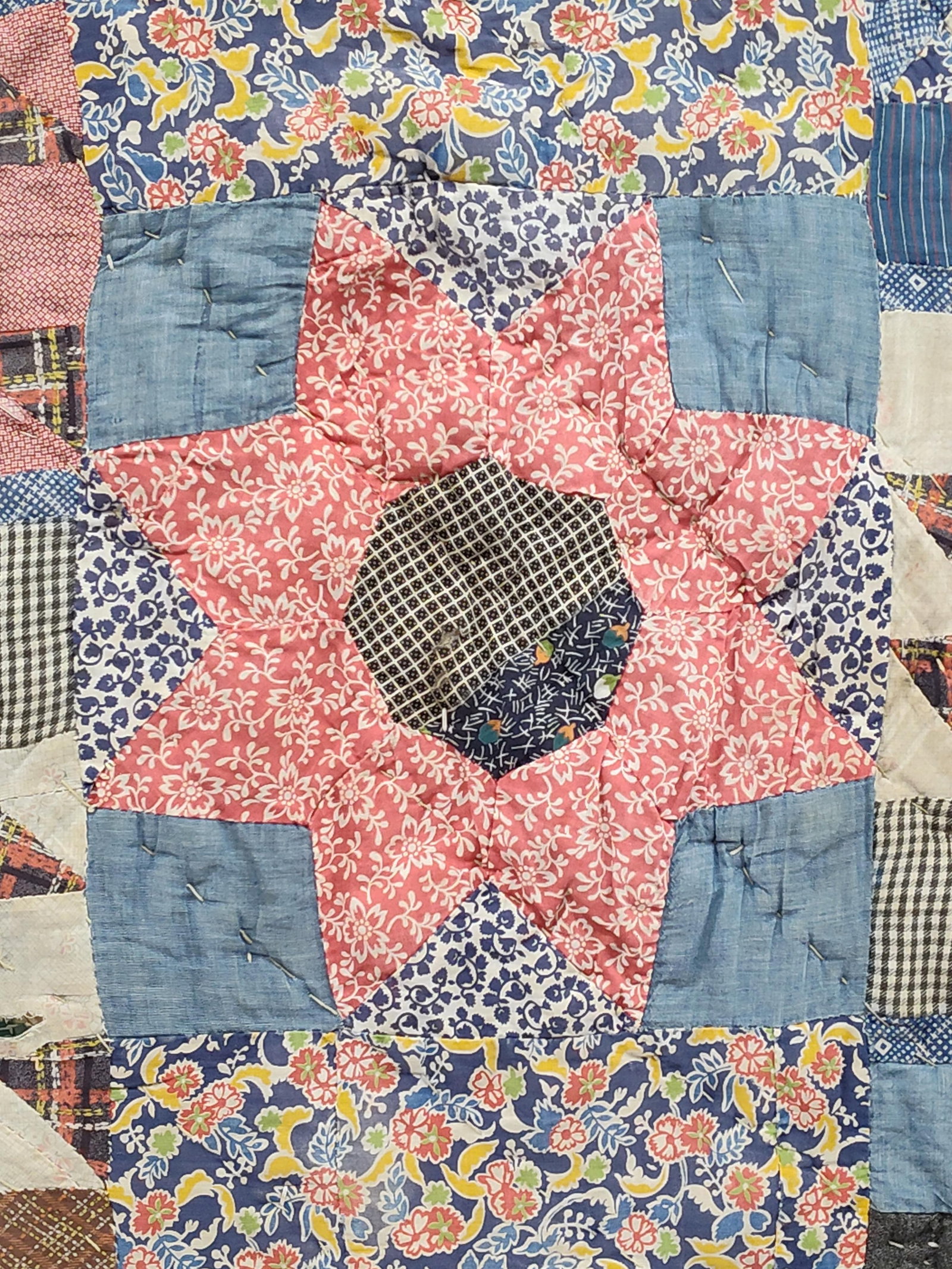 American Mid-20th C. Reversible Patchwork Quilt - 5