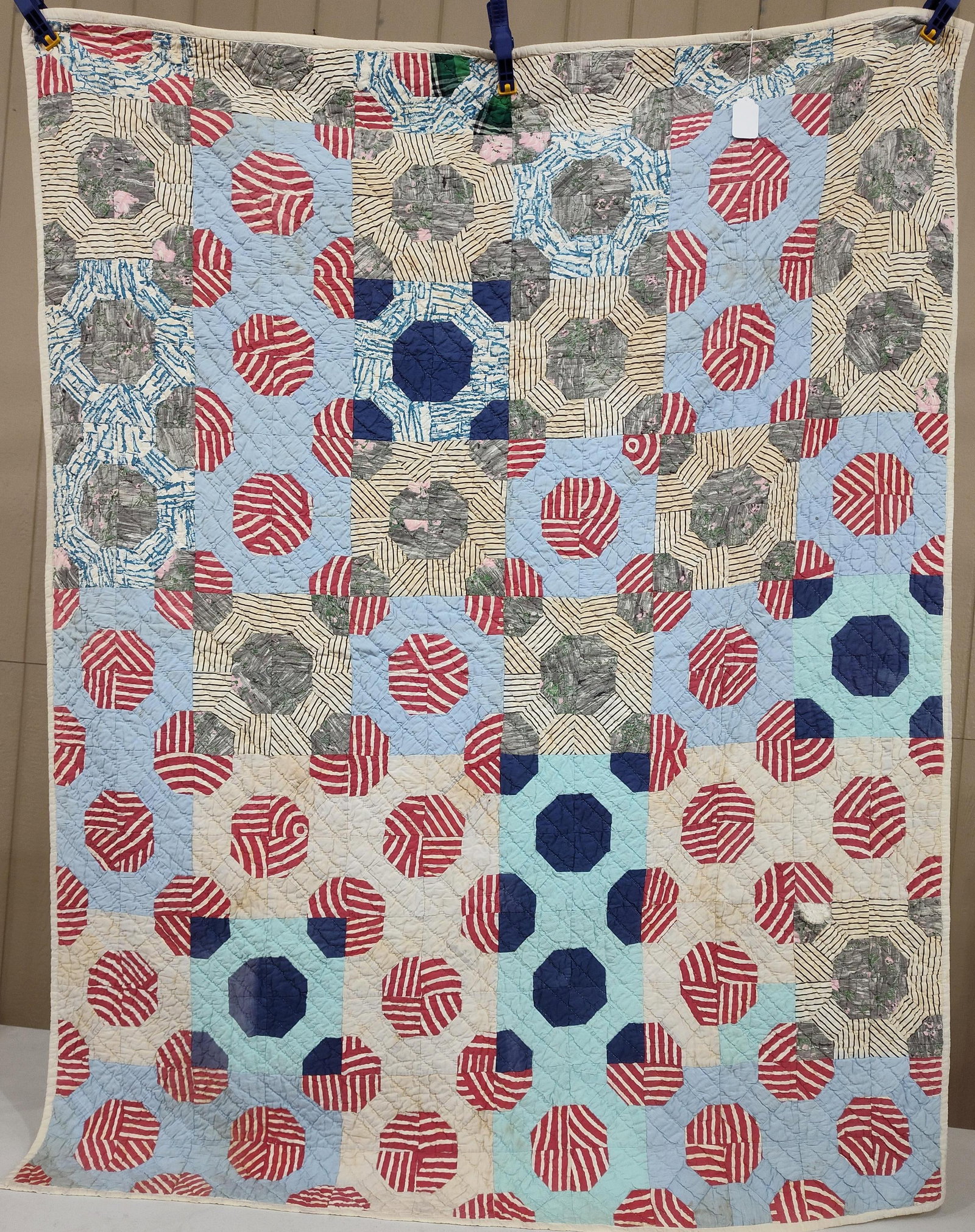 American Geometric Patchwork Quilt, mid-20th C - 2