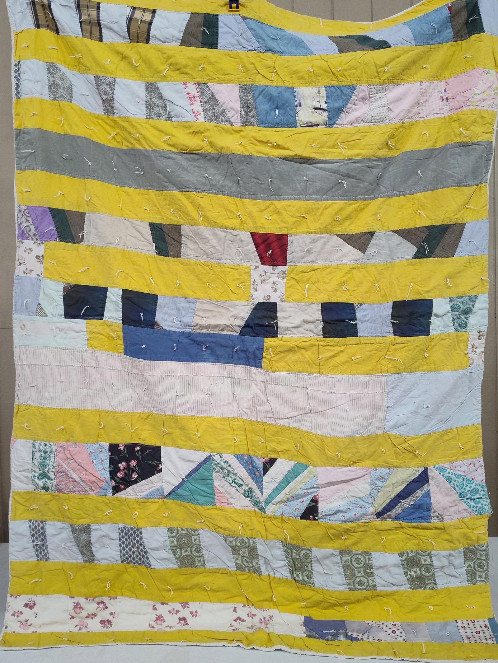 Mid-20th C. American Patchwork Strip Utility Quilt - 2