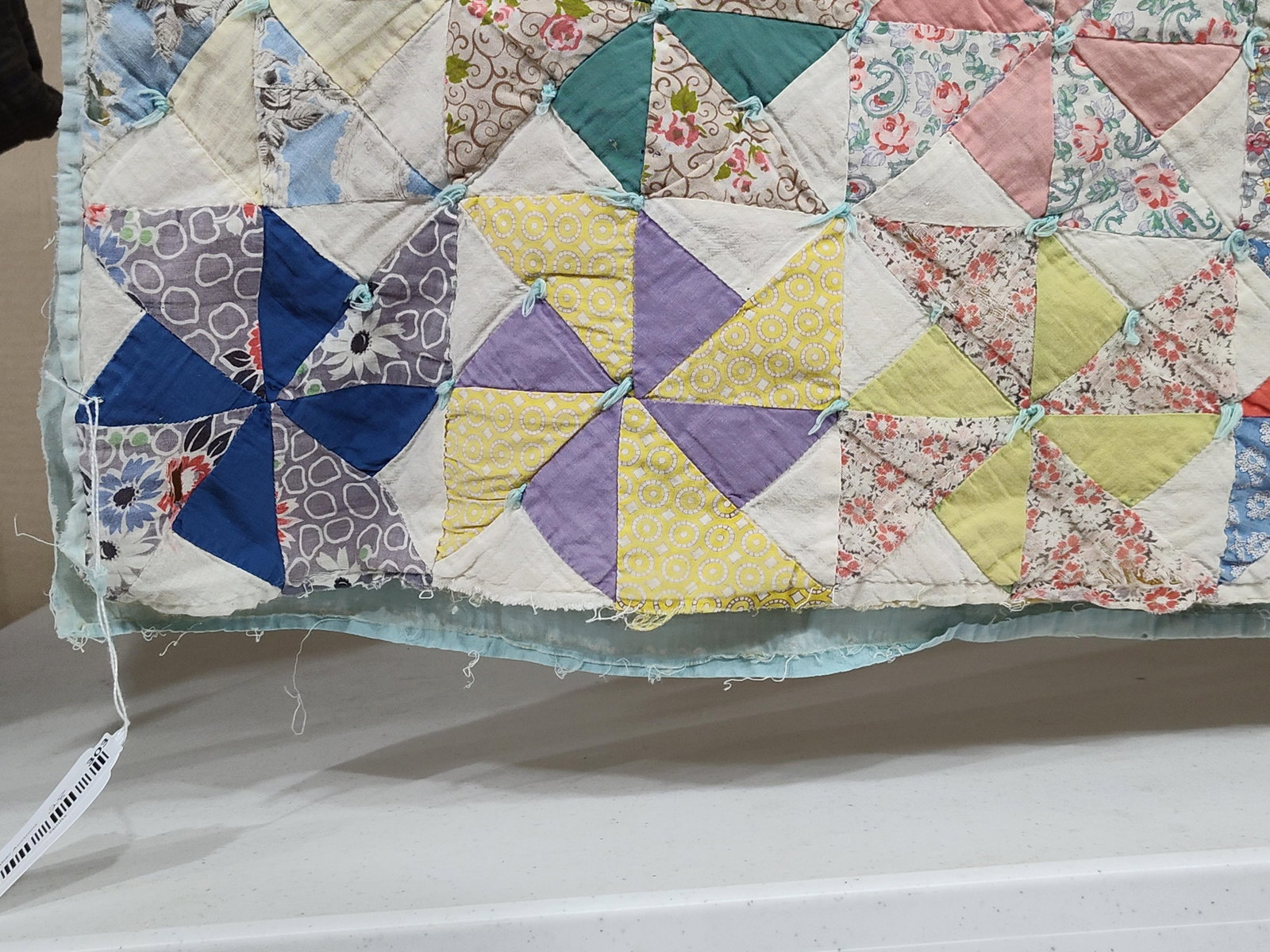 American Patchwork Pinwheel Quilt, mid-20th C - 3