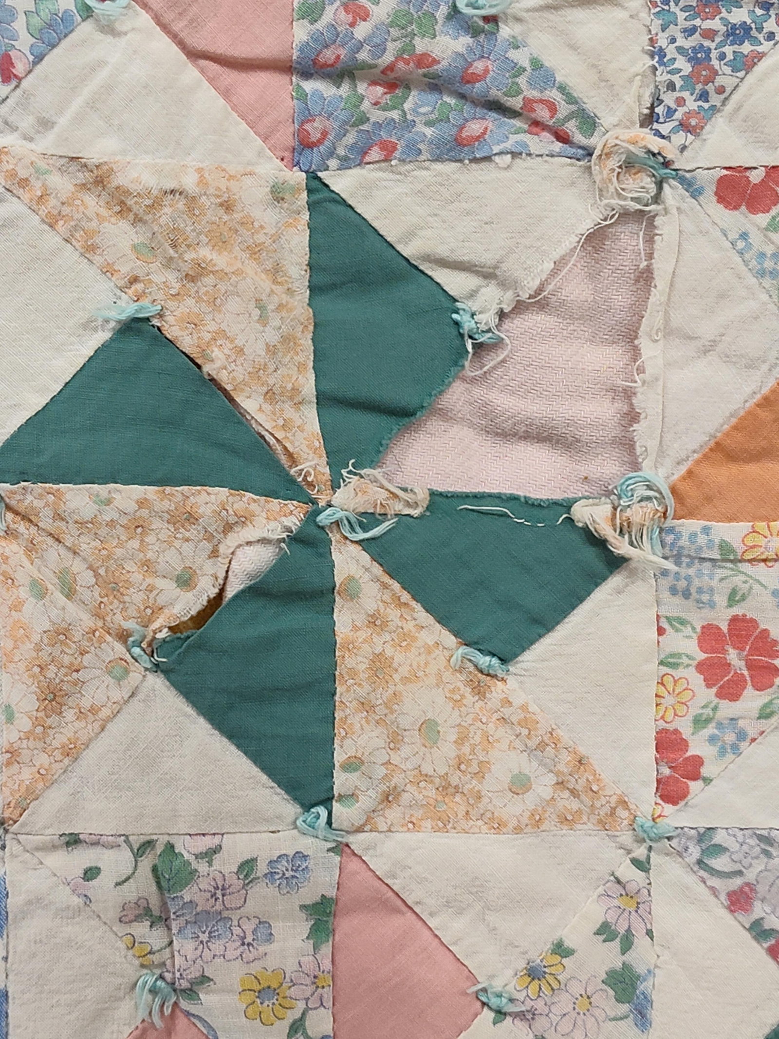 American Patchwork Pinwheel Quilt, mid-20th C - 5