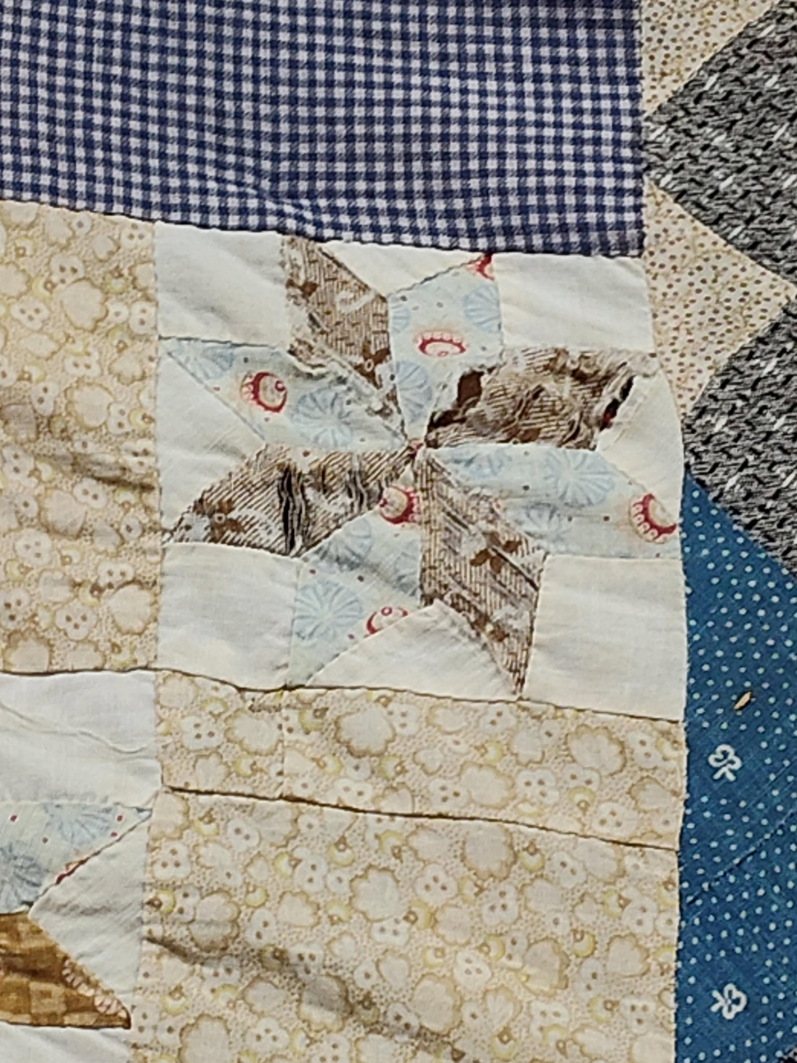Antique American Patchwork Utility Quilt - 4