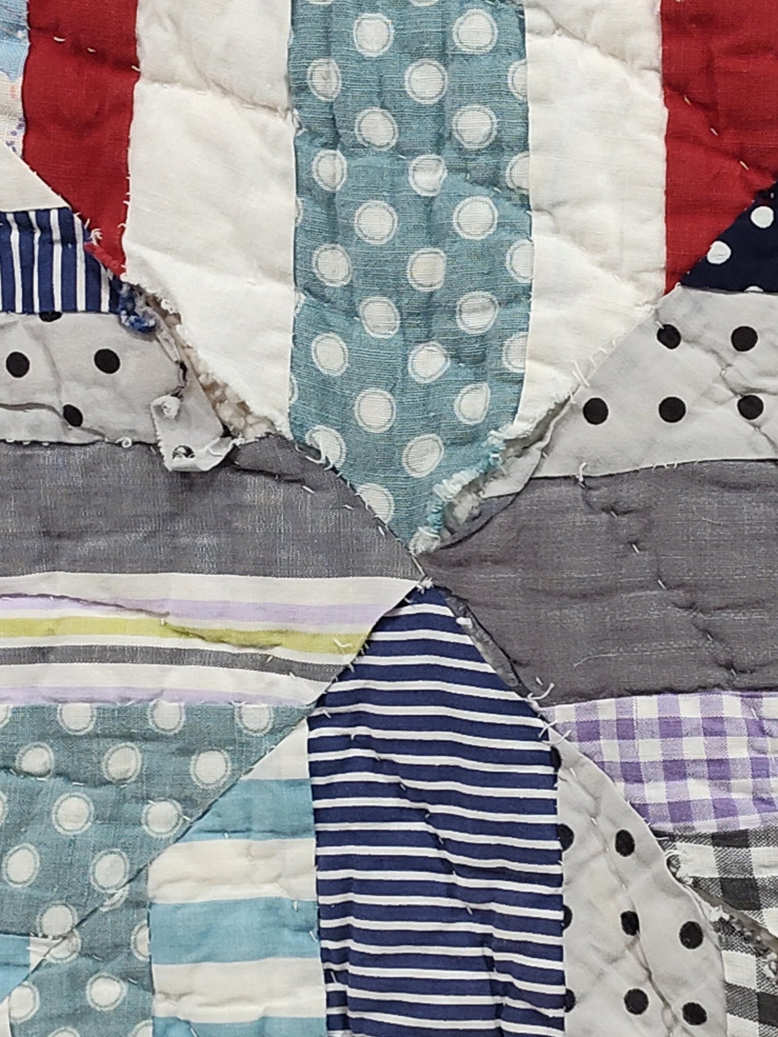 Hand-Quilted Patchwork Scrap String Pattern Quilt - 6