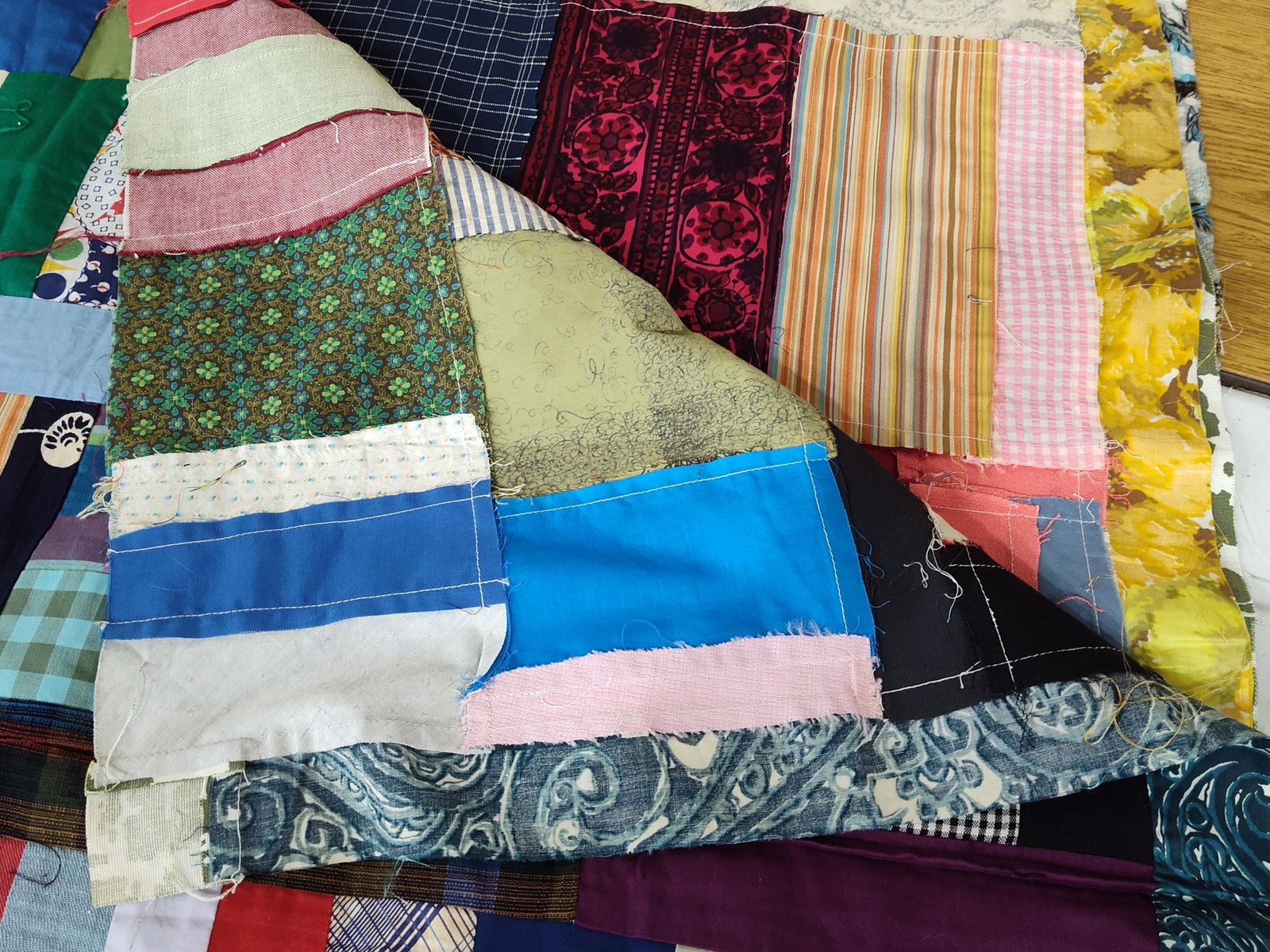 Mid-20th C. Strip-Pieced Patchwork Quilt Top - 4