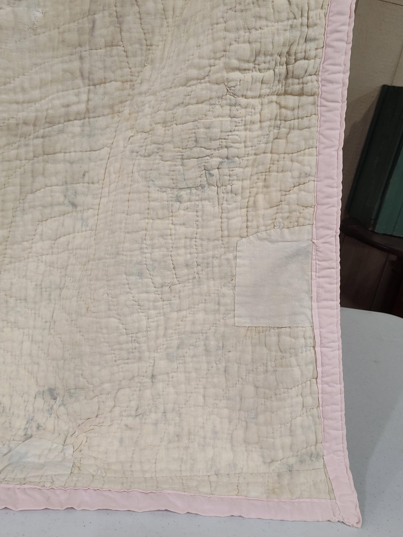 Mid-20th C. American Hand-Quilted Patchwork Quilt - 6