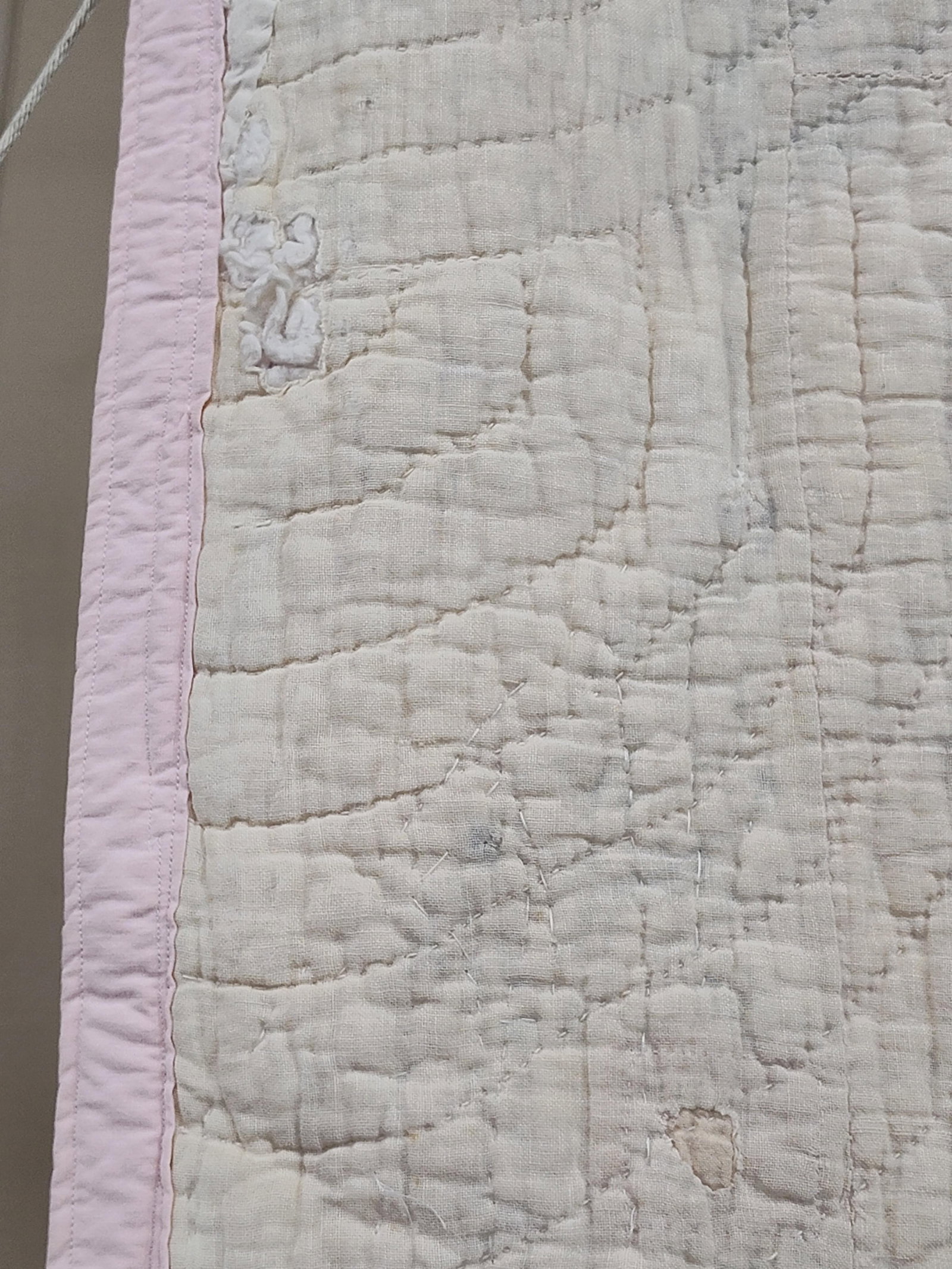 Mid-20th C. American Hand-Quilted Patchwork Quilt - 8