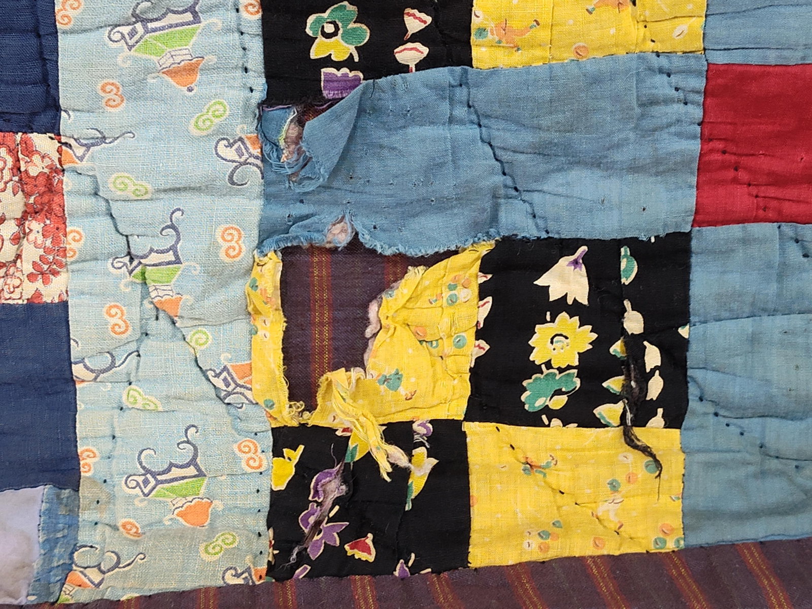 Hand-Quilted Nine Patch Variation Scrap Quilt - 3