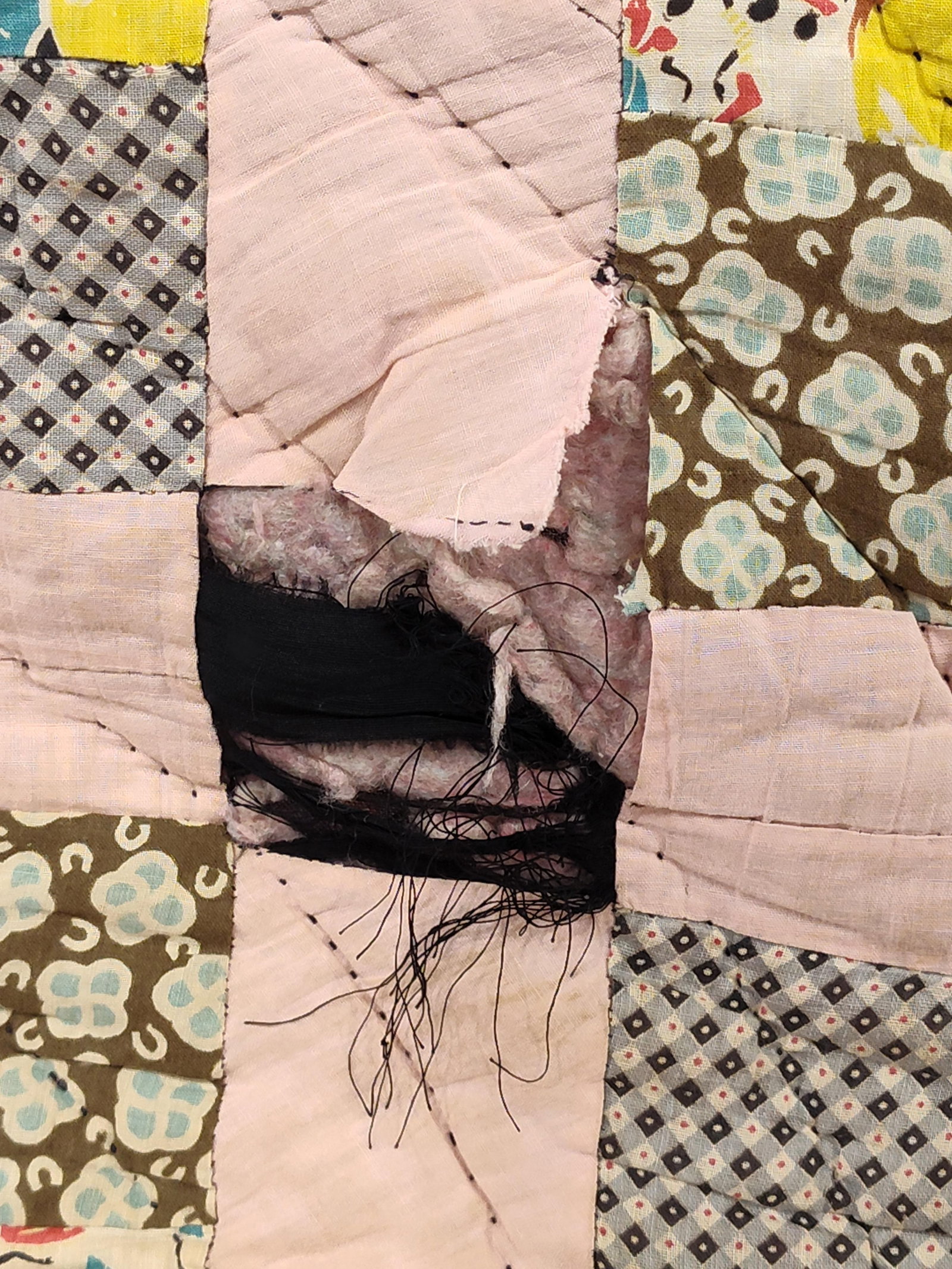 Hand-Quilted Nine Patch Variation Scrap Quilt - 4