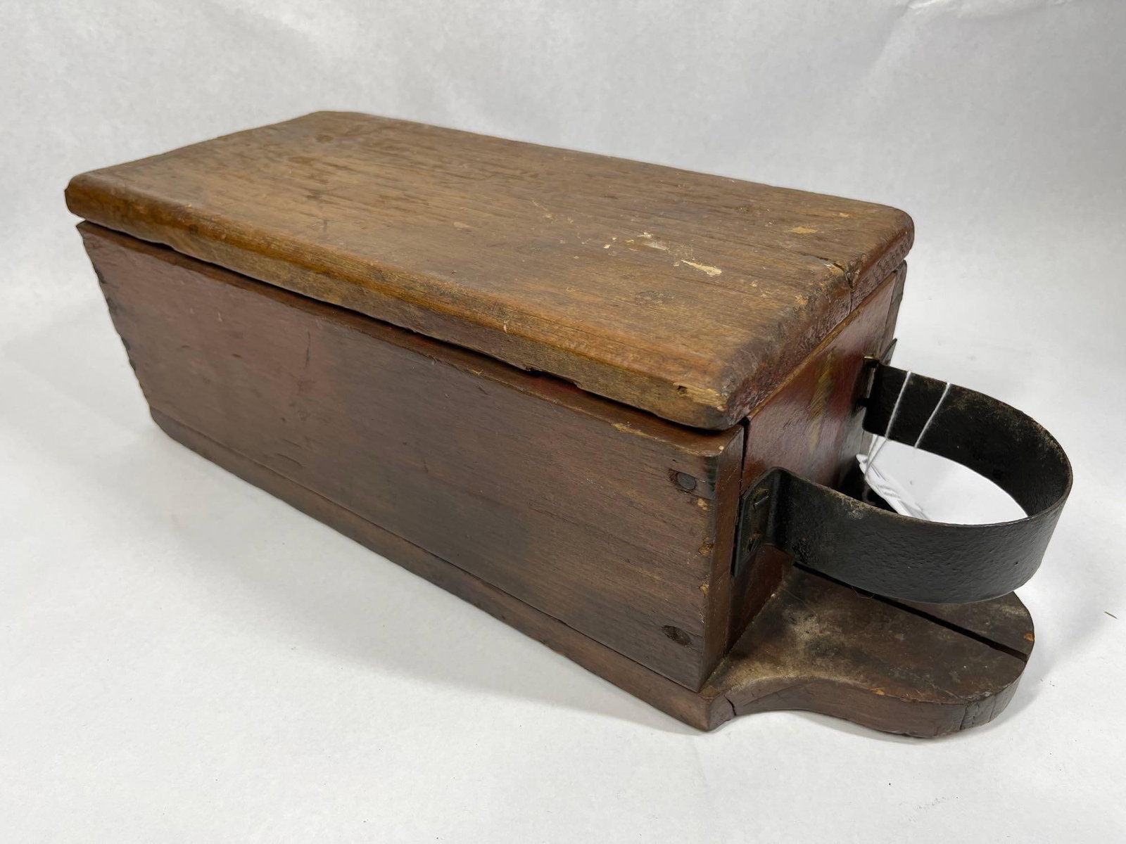 Primitive Red Wood implement tool Box (1 of 5)