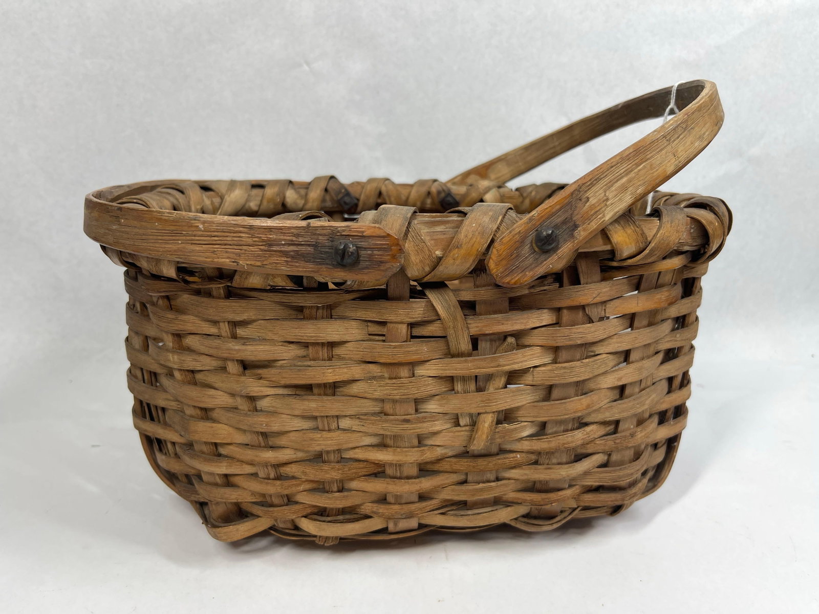 American Wood Splint Gathering Basket (1 of 5)