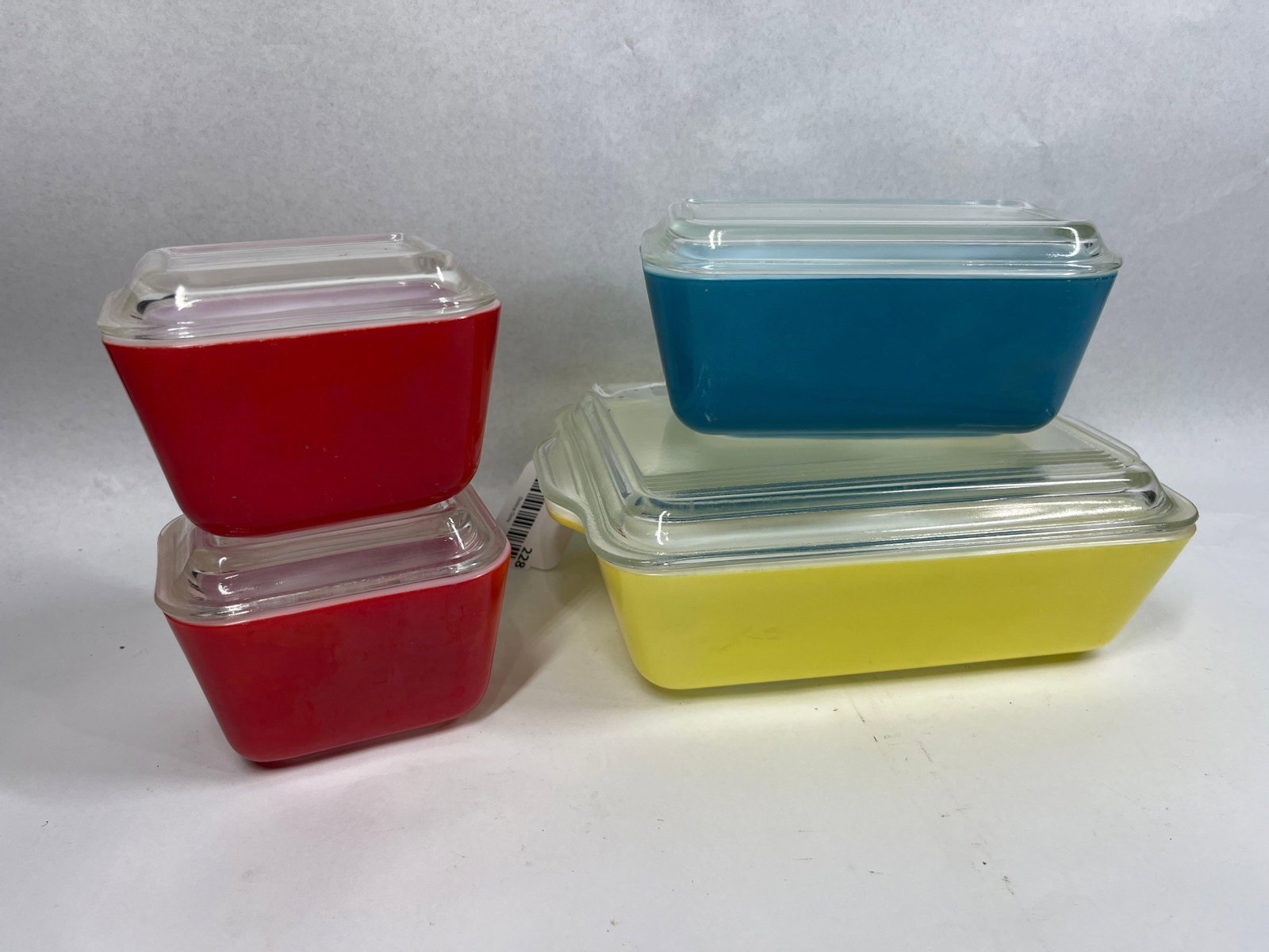 Set 4 Pyrex Primary Storage Dishes (1 of 5)