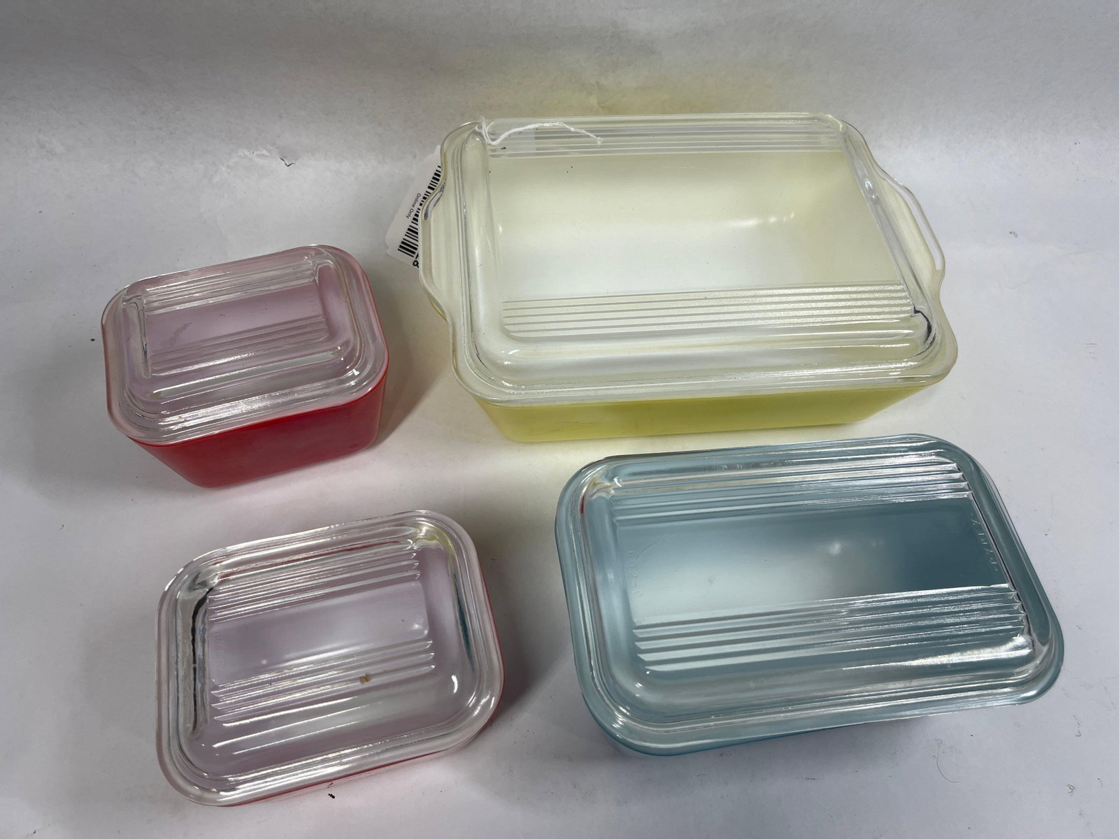 Set 4 Pyrex Primary Storage Dishes - 2