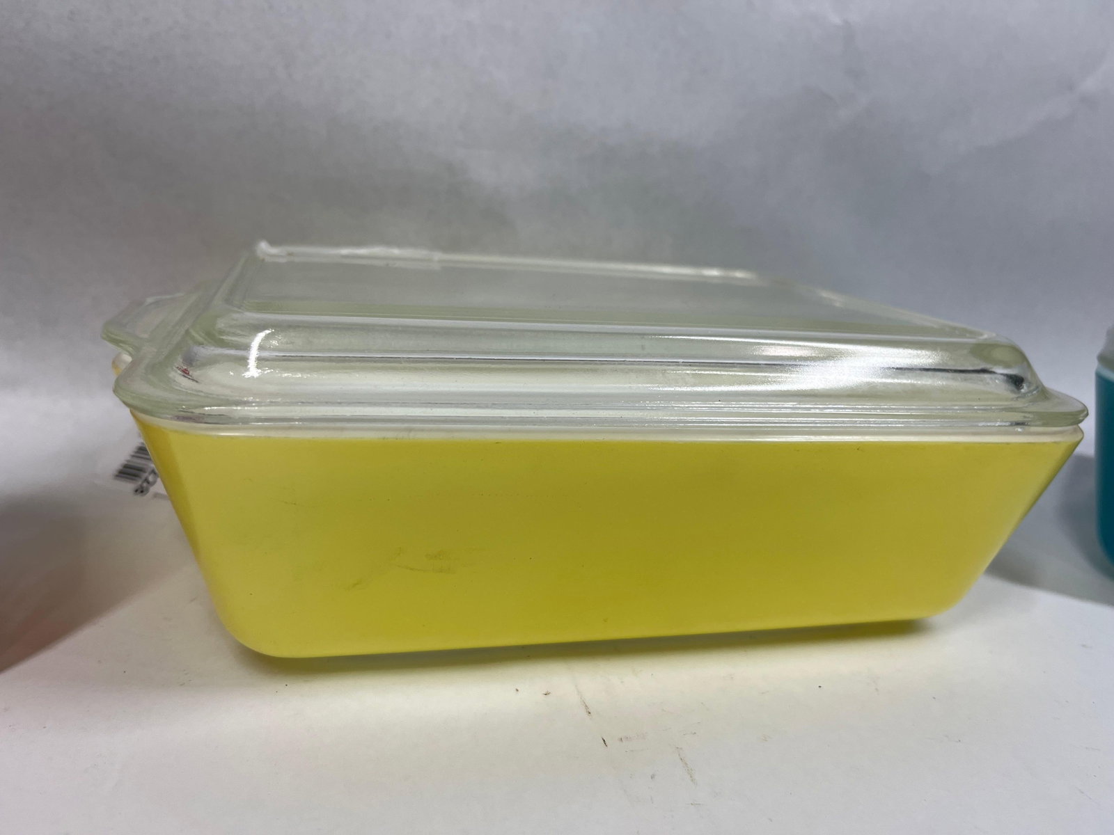 Set 4 Pyrex Primary Storage Dishes - 5