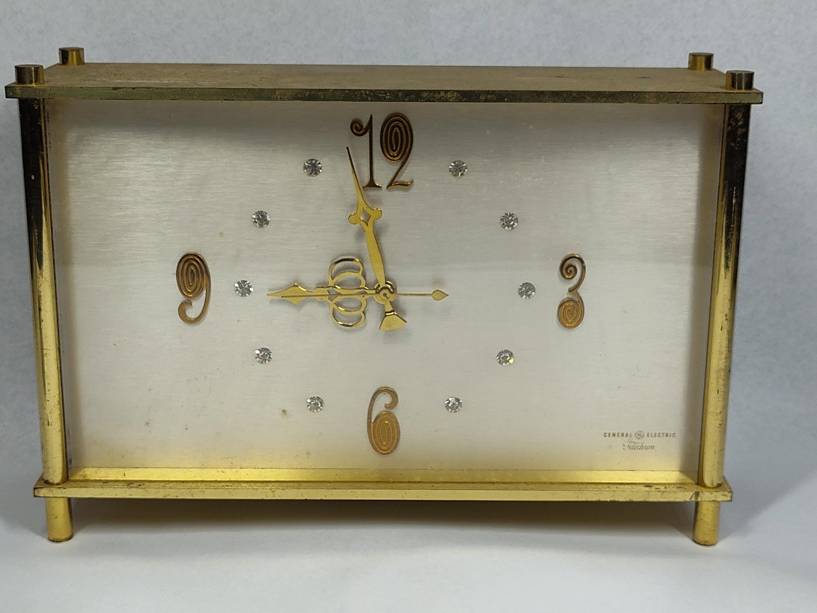 General Electric Telechron Battery-Operated Mantel Clock (1 of 7)