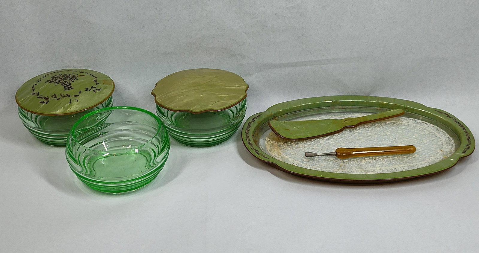Art Deco Uranium Glass & Pearloid Set (1 of 5)