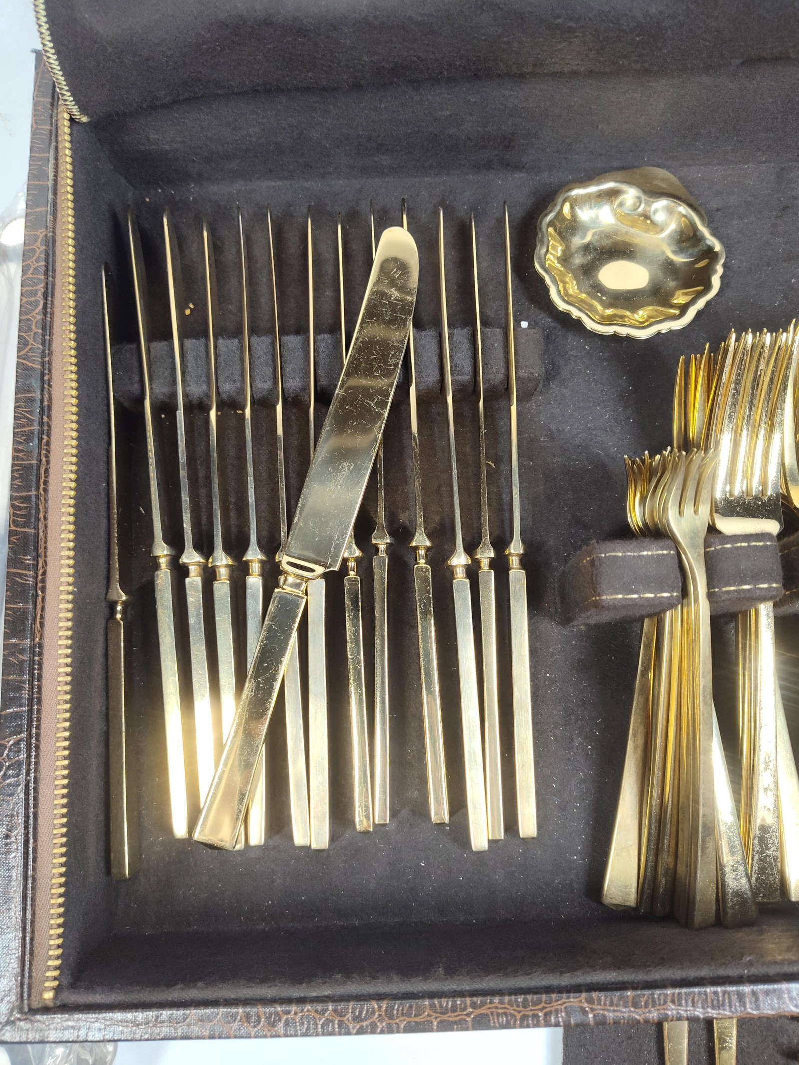 Dirilyte Gold Bronze Flatware & Servers - 5