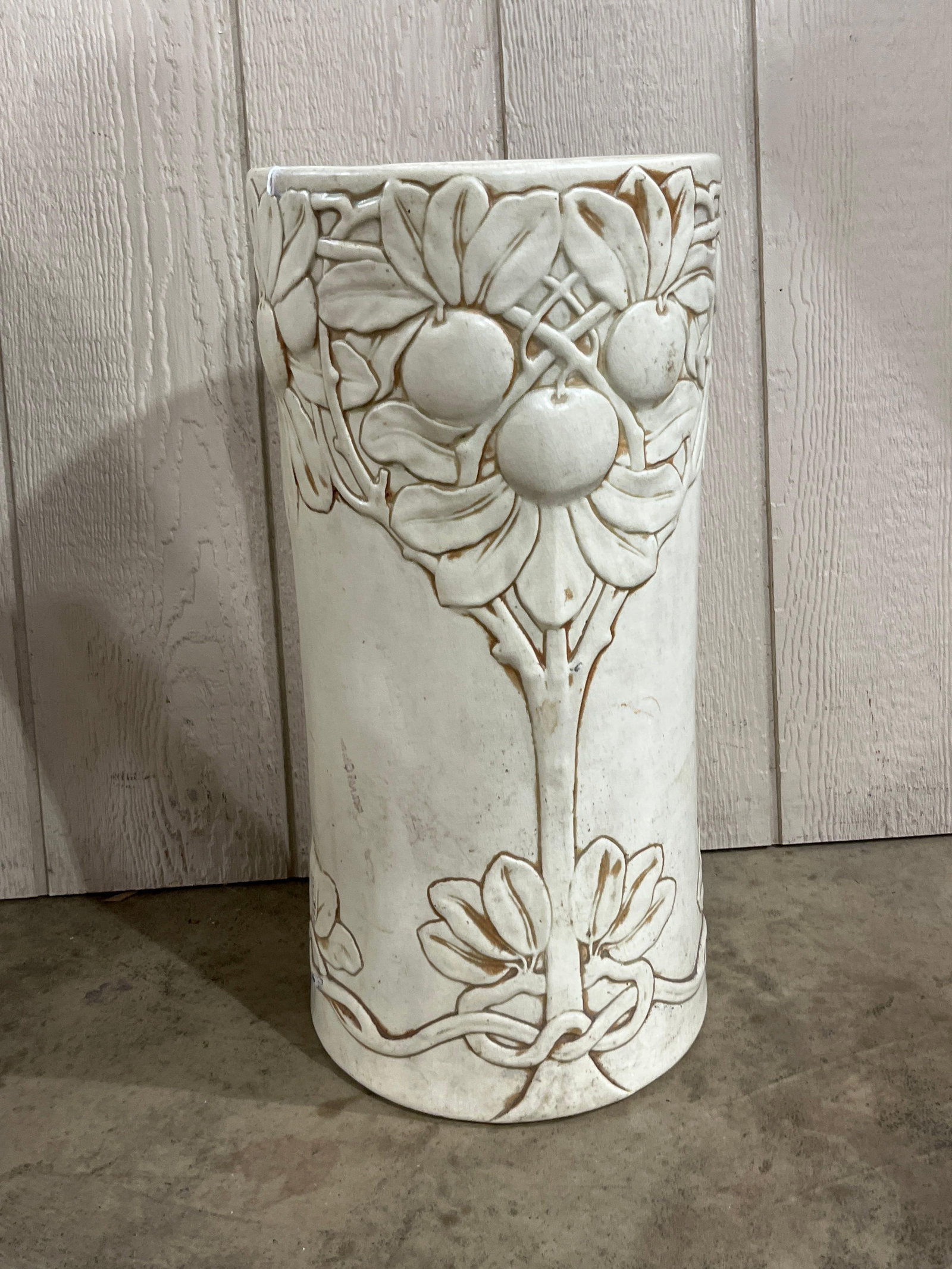 Weller Relief Apple Tree Umbrella Stand (1 of 5)