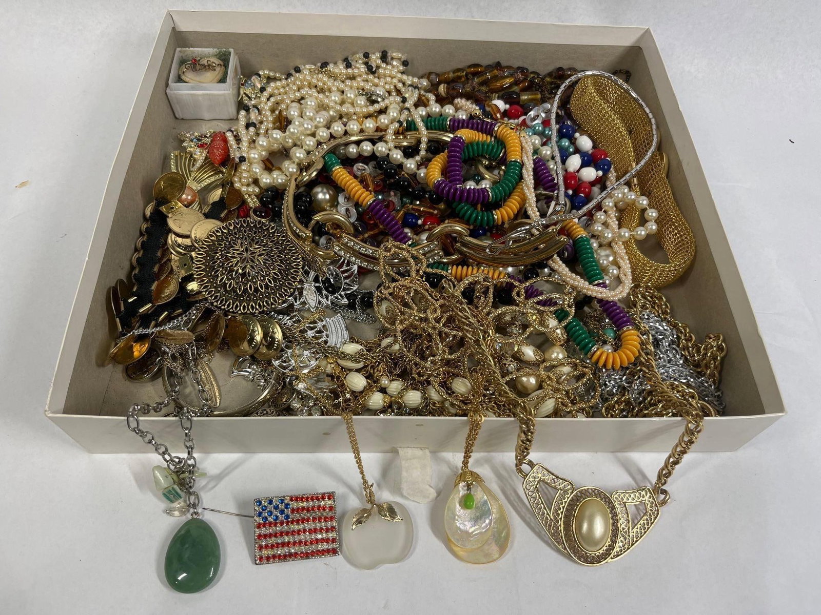 Costume Jewelry & Accessories (1 of 8)