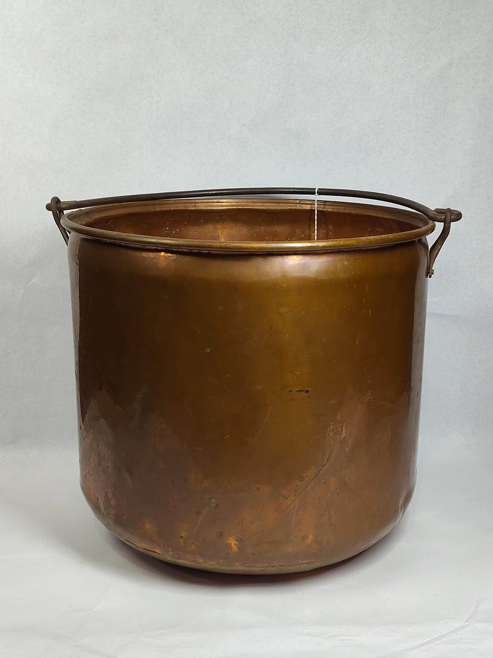 Antique Copper Cauldron w/ Swing Handle (1 of 4)
